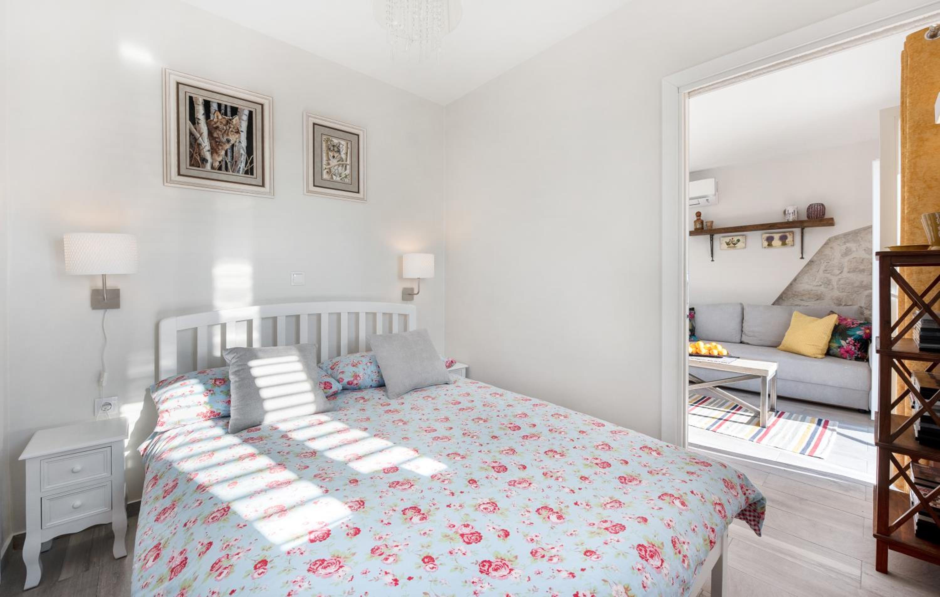Izabela apartment with swimming pool view 5