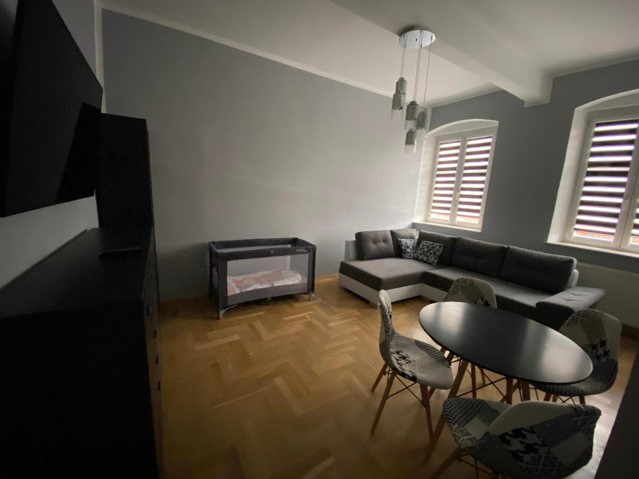 Apartament F21 Deluxe w Bielawie - Widok na Góry Sowie view 2