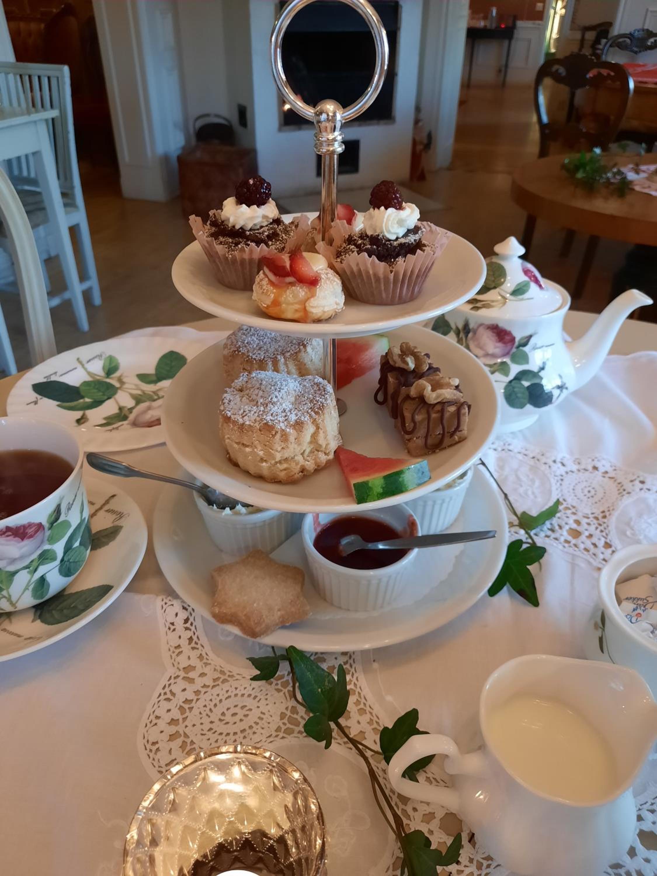 Garvaregården Hotel , B&B och Café