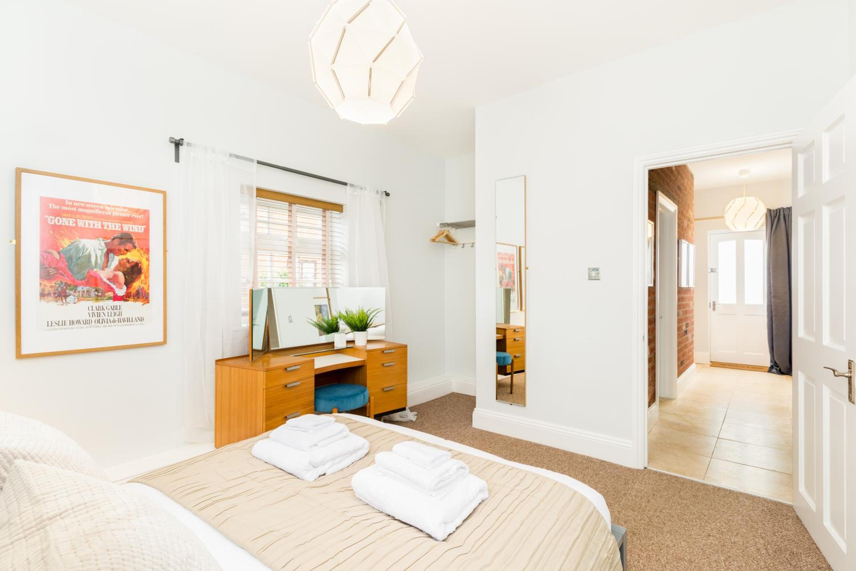 Grundy's Lane Apartments view 2