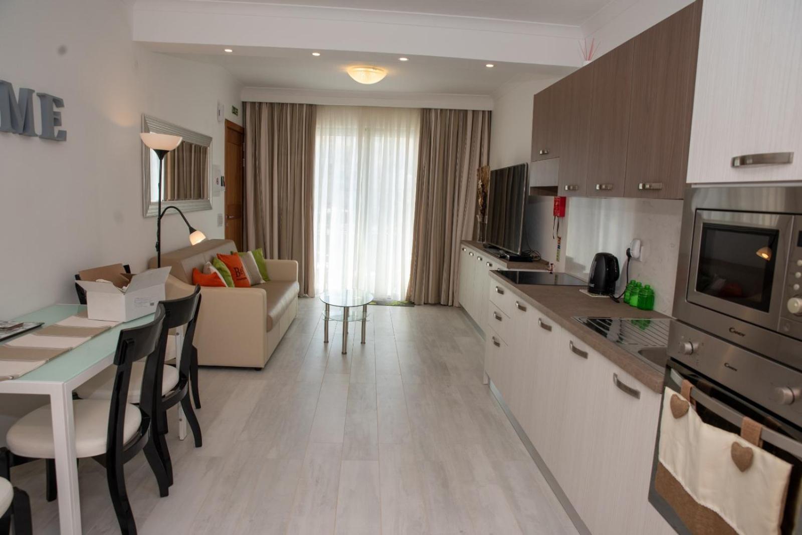 B & S Accommodation Sea View Apartment Marsascala, Malta