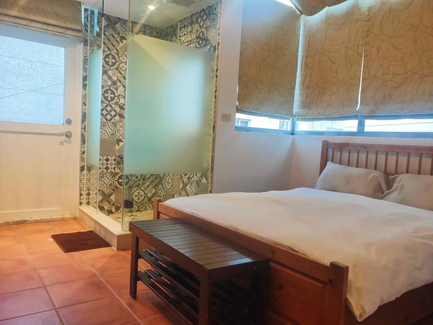 Oia Cafe B&B