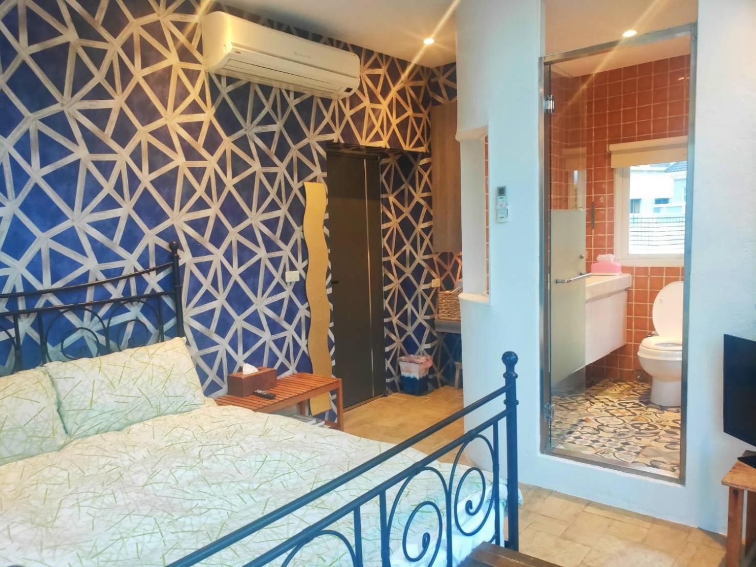 Oia Cafe B&B