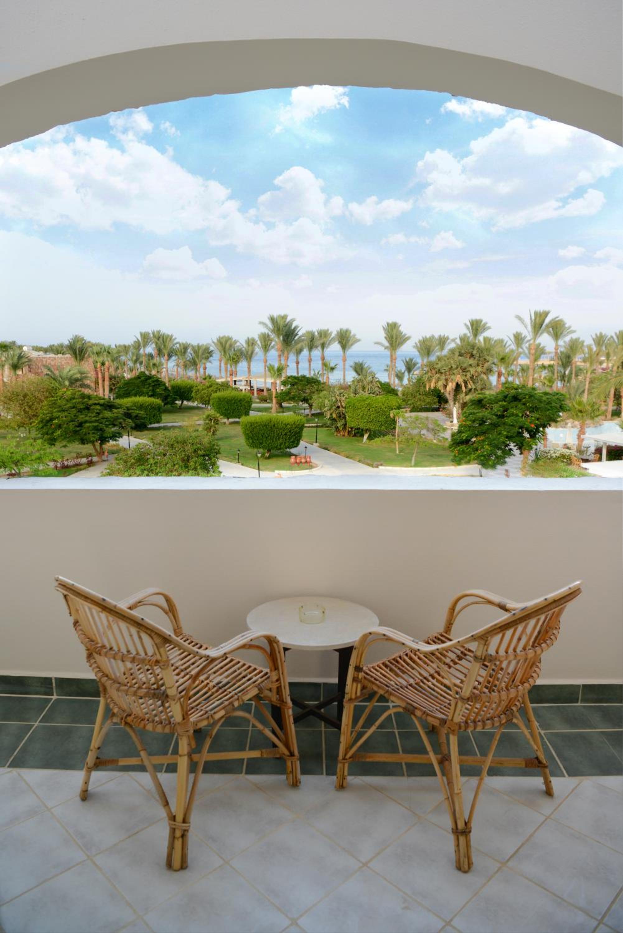 Brayka Bay Reef Resort