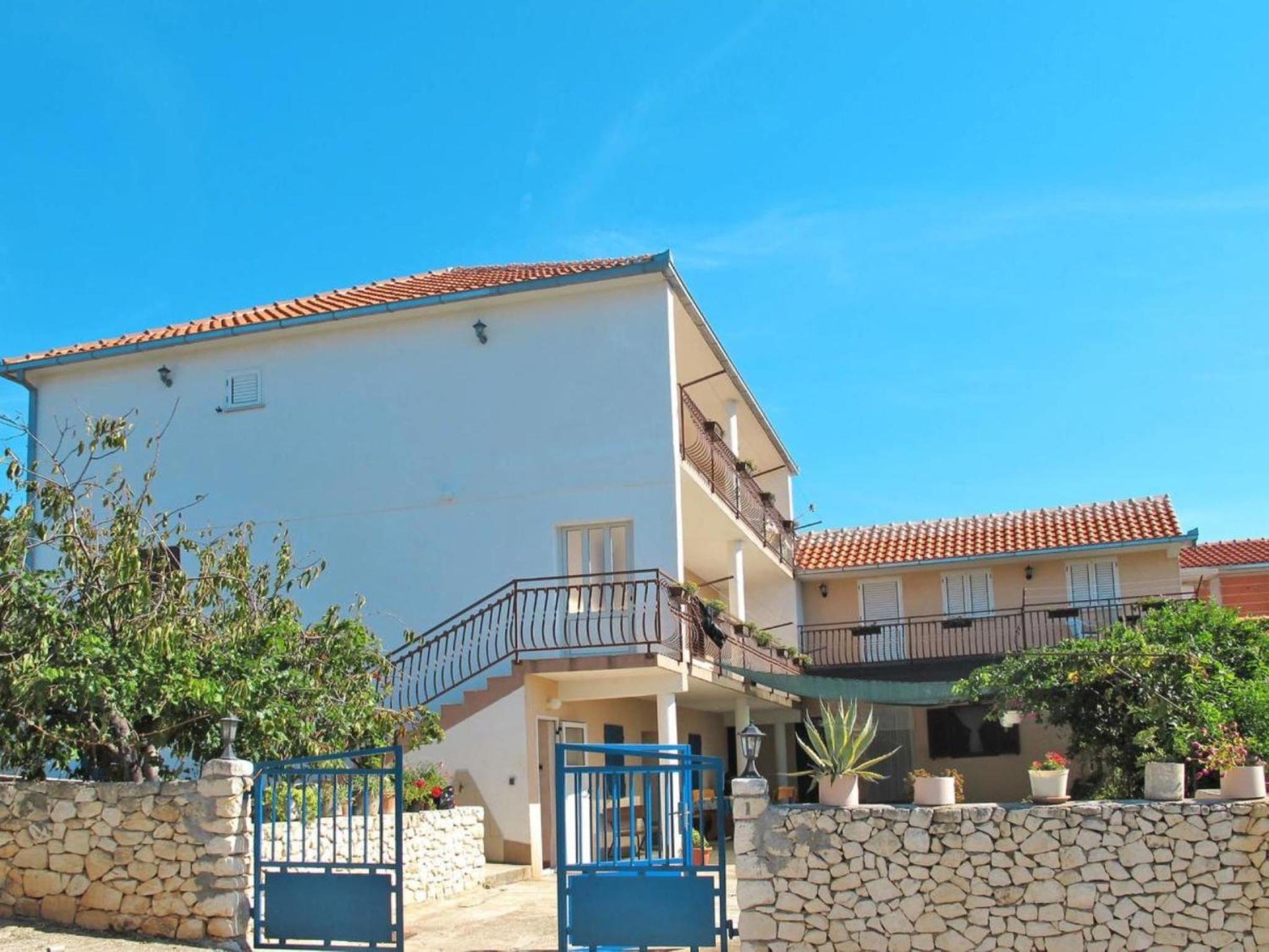 Apartments Diana Vinišće