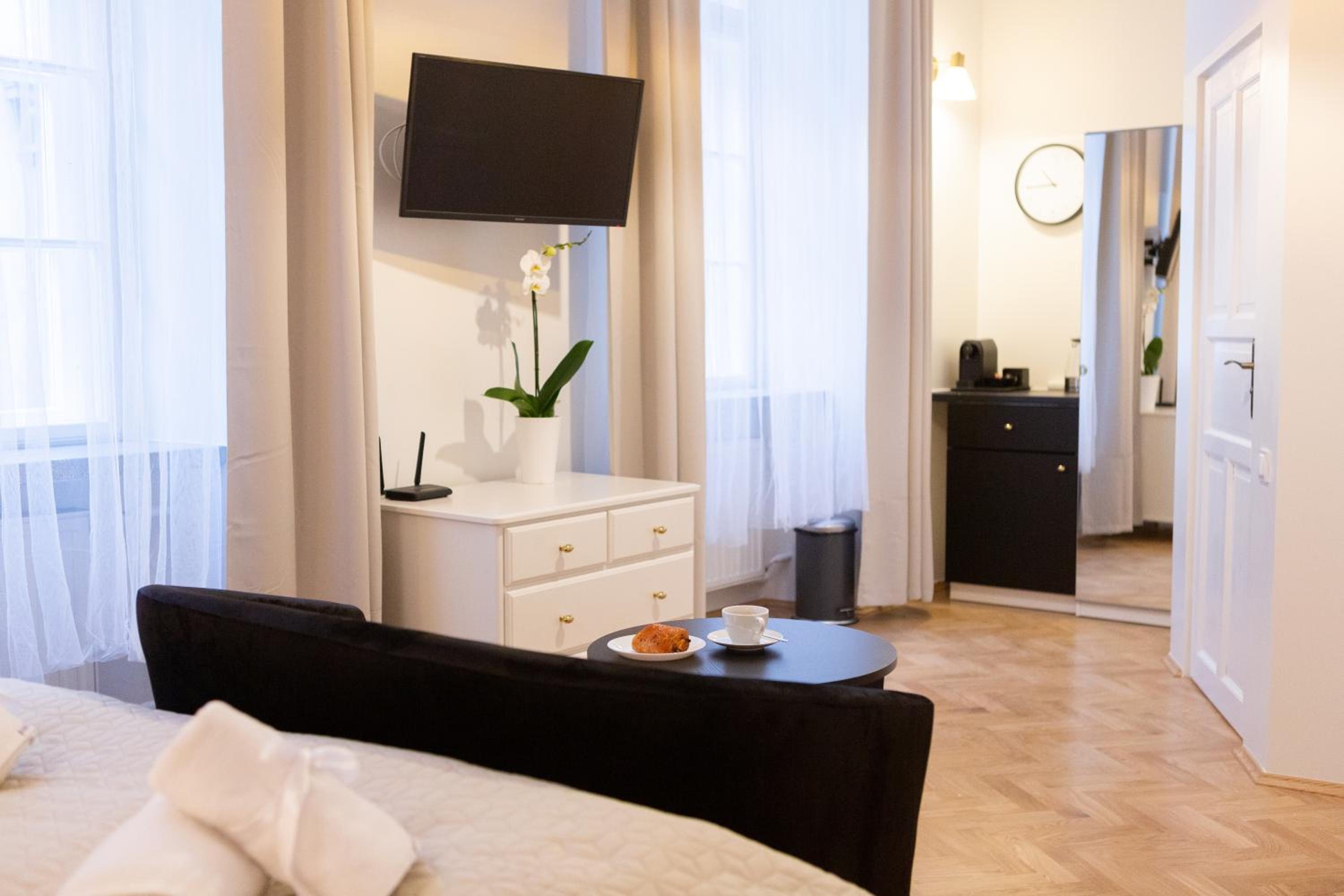 Apartments Roman