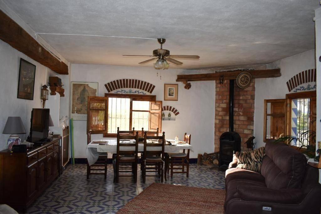 Casa La Paransa - Casa Rural con Piscina - Relajarse y Desconectar photo 3