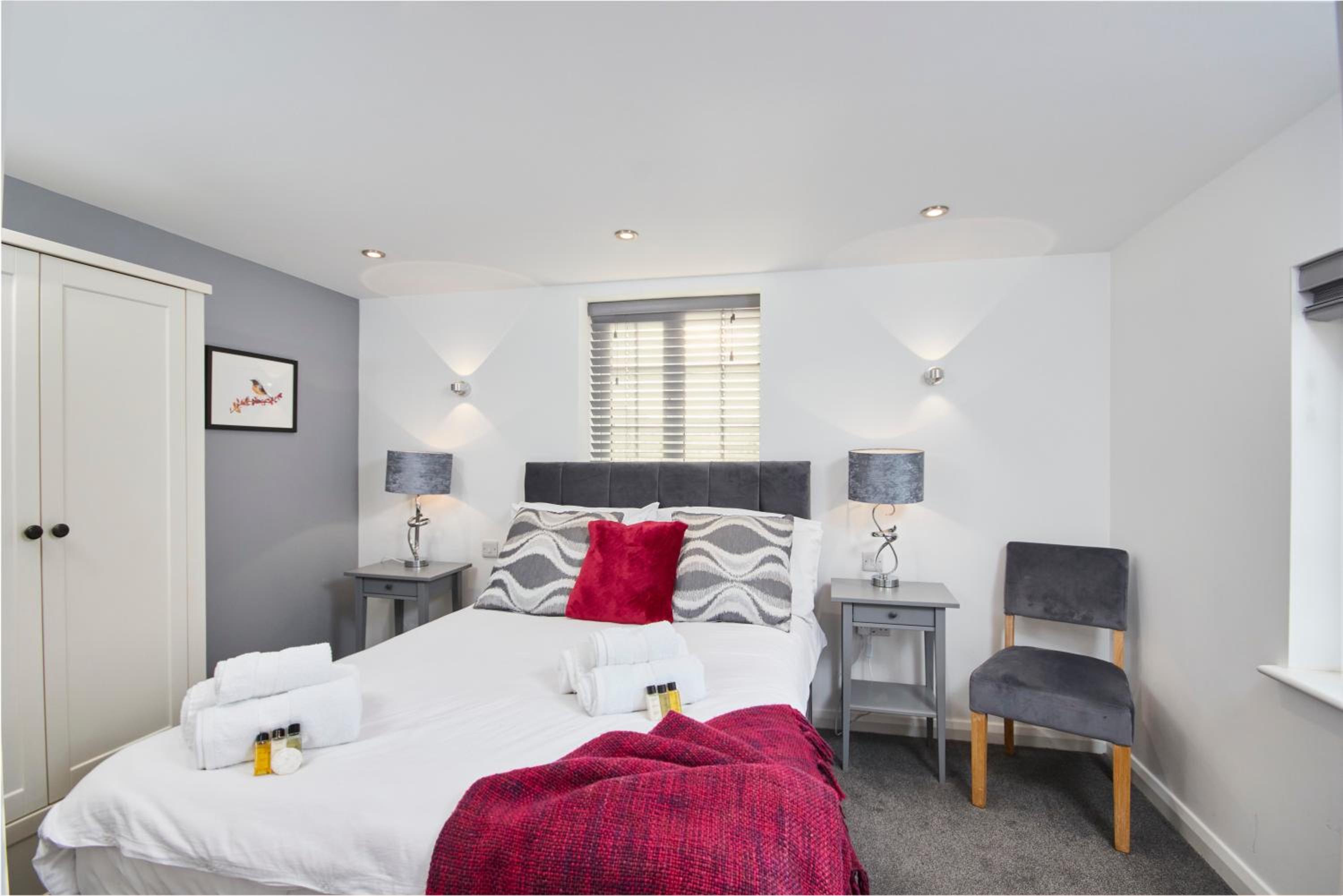Gateway Mews - Self Check-In, Self-Catering Apartments Near EMA view 5