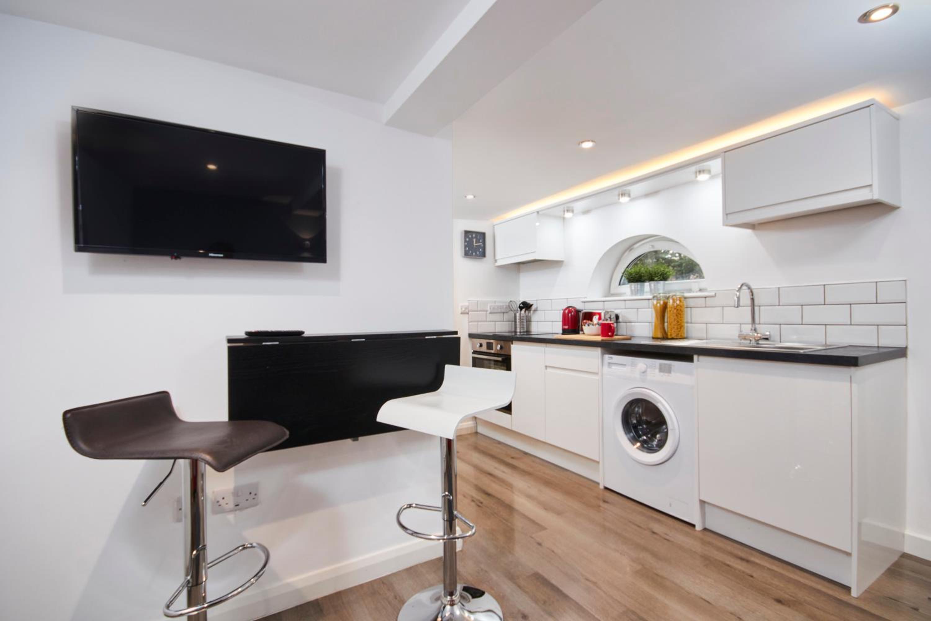 The Hidden Gem - Self Check-In, Self-Catering Apartment for East Midlands Airport view 3