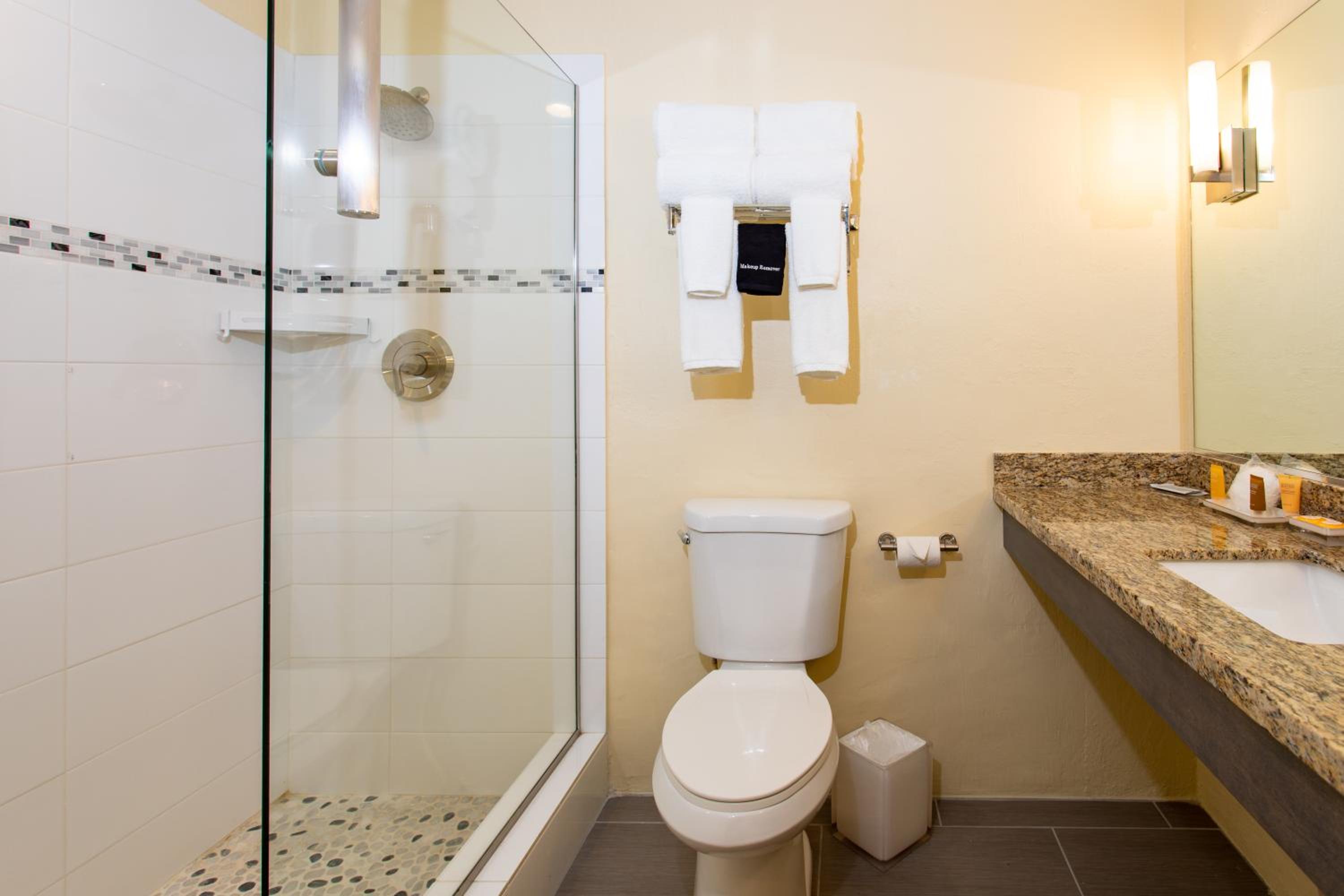 Caravelle Hotel - Property Image 11