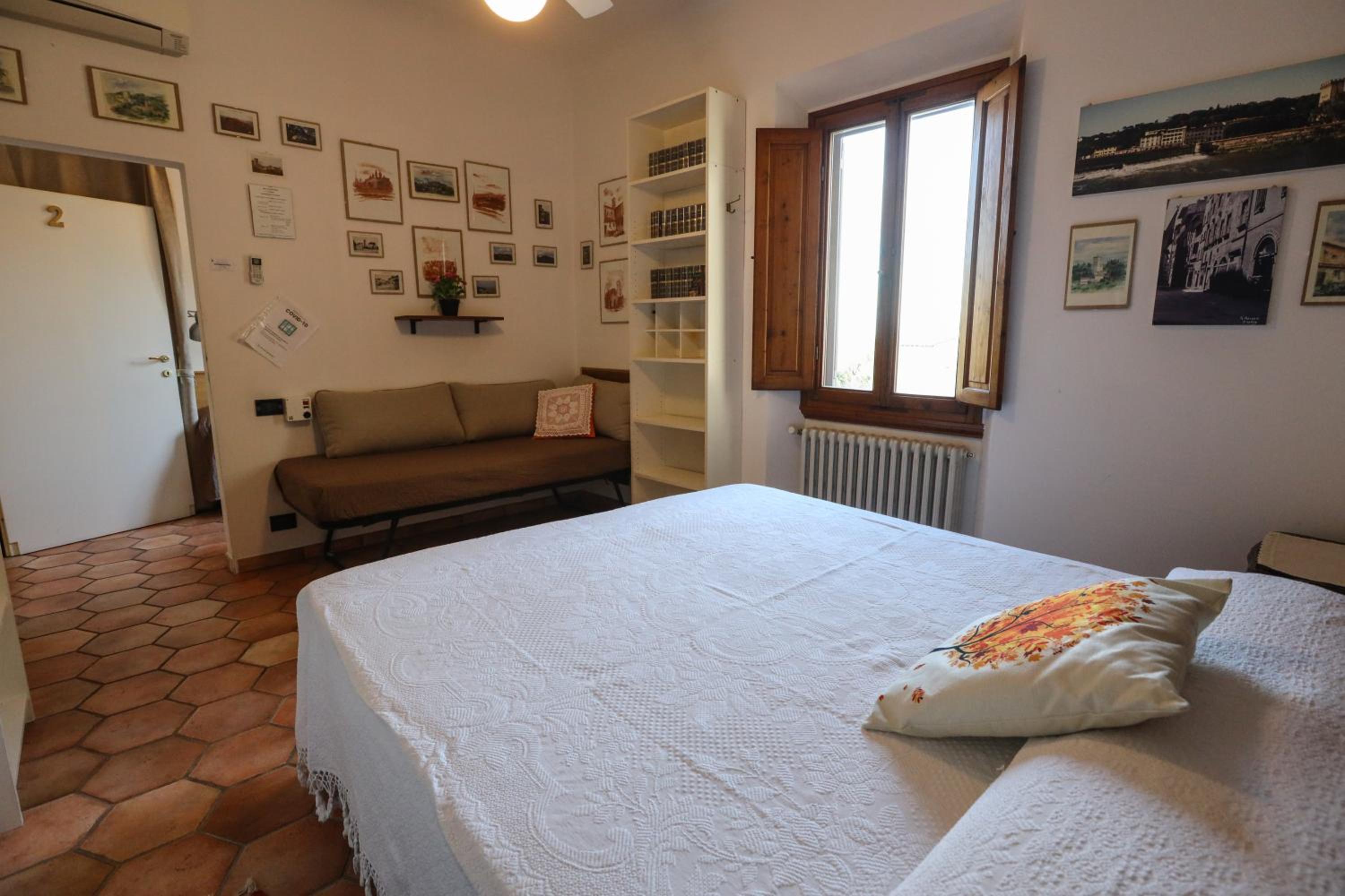 B&B 