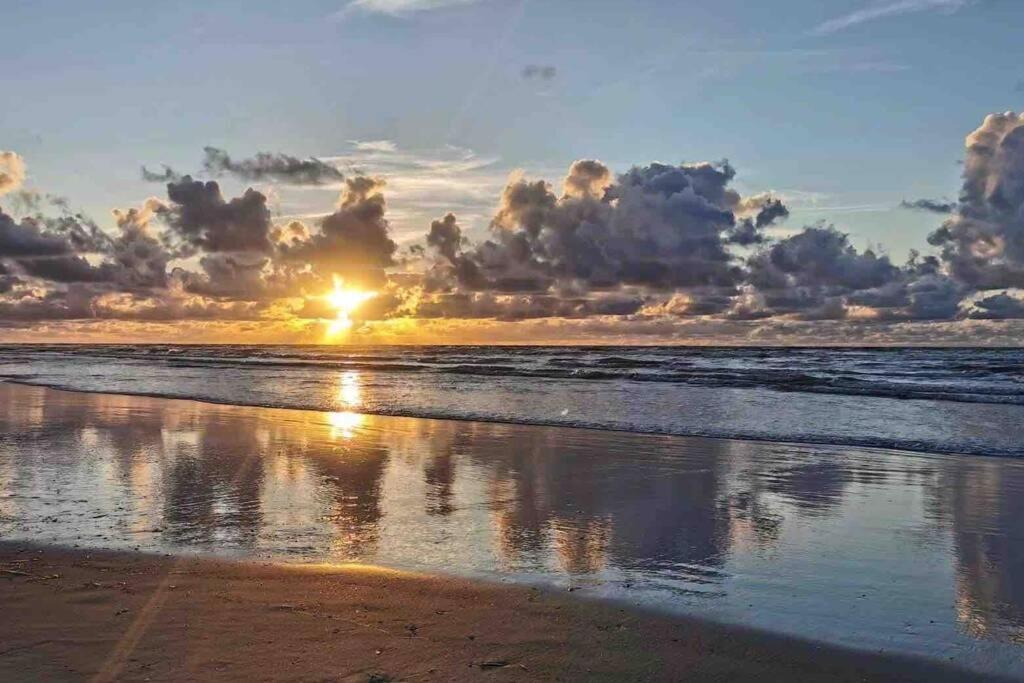 Knusse caravan camping Duinoord 300m van strand