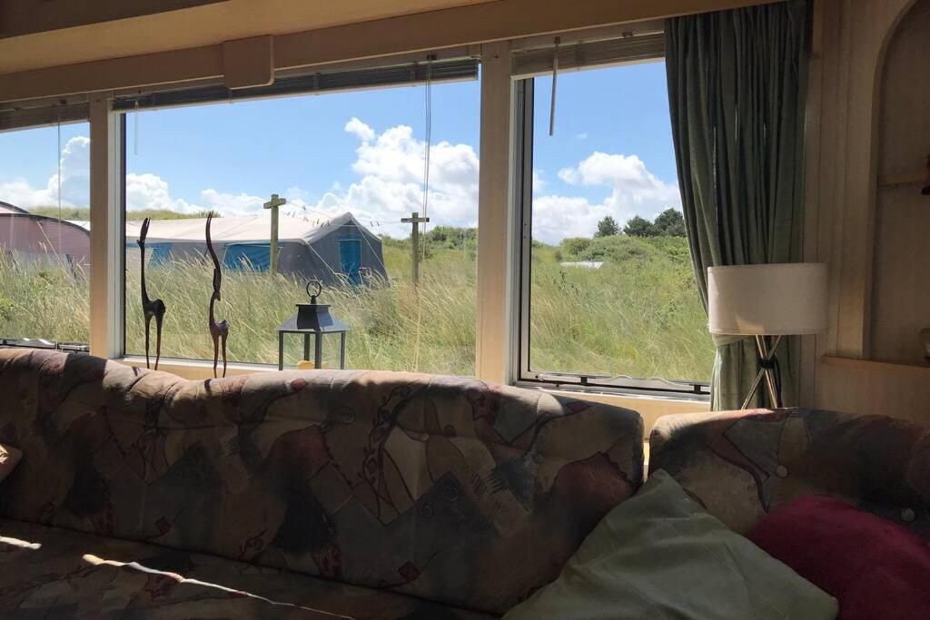 Knusse caravan camping Duinoord 300m van strand