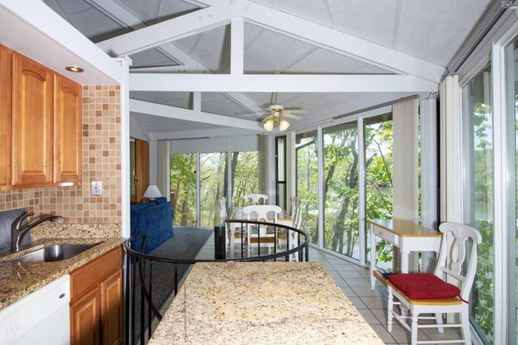 Unit 7 - 2 Bedroom Treetop Villa