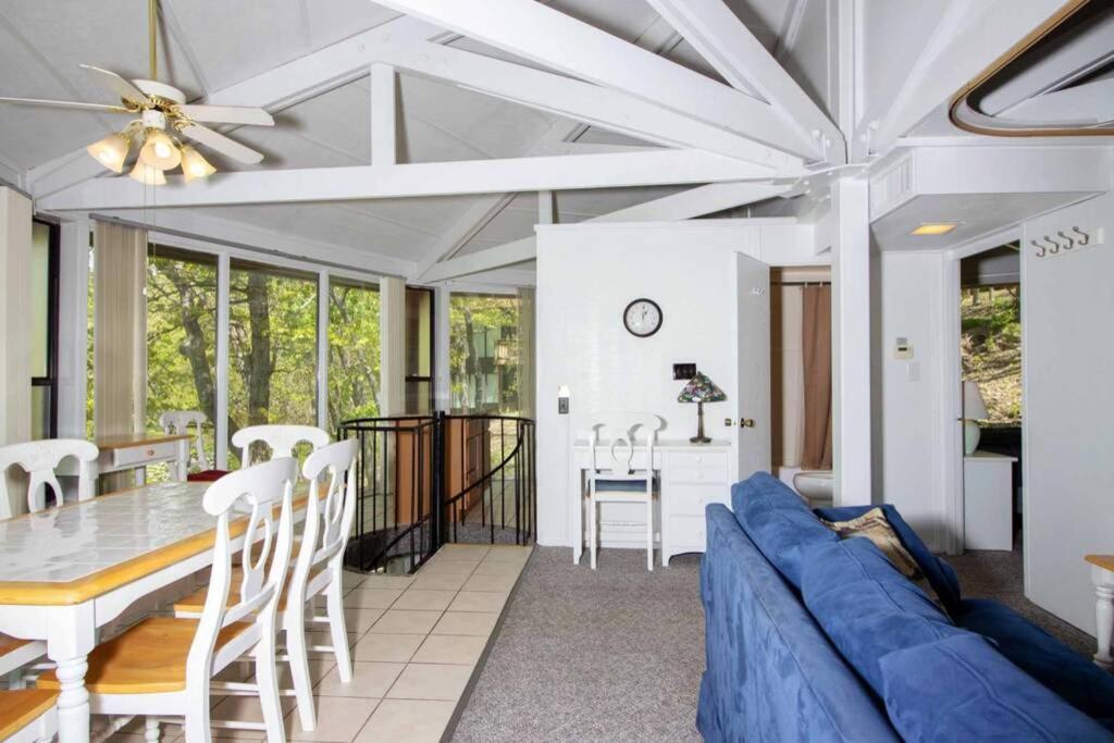 Unit 7 - 2 Bedroom Treetop Villa