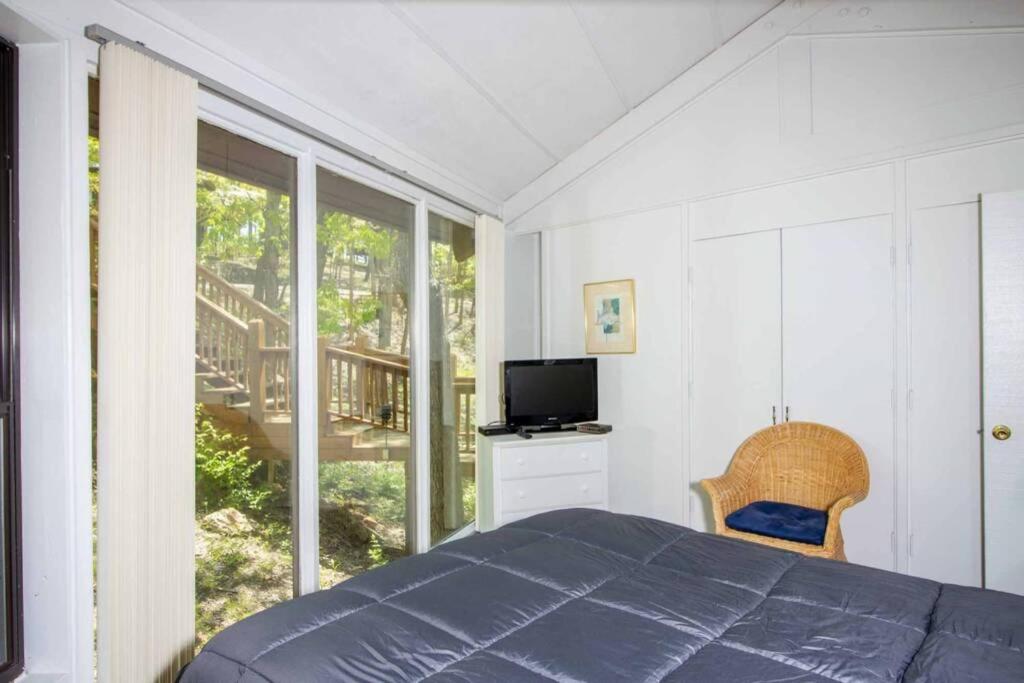 Unit 7 - 2 Bedroom Treetop Villa