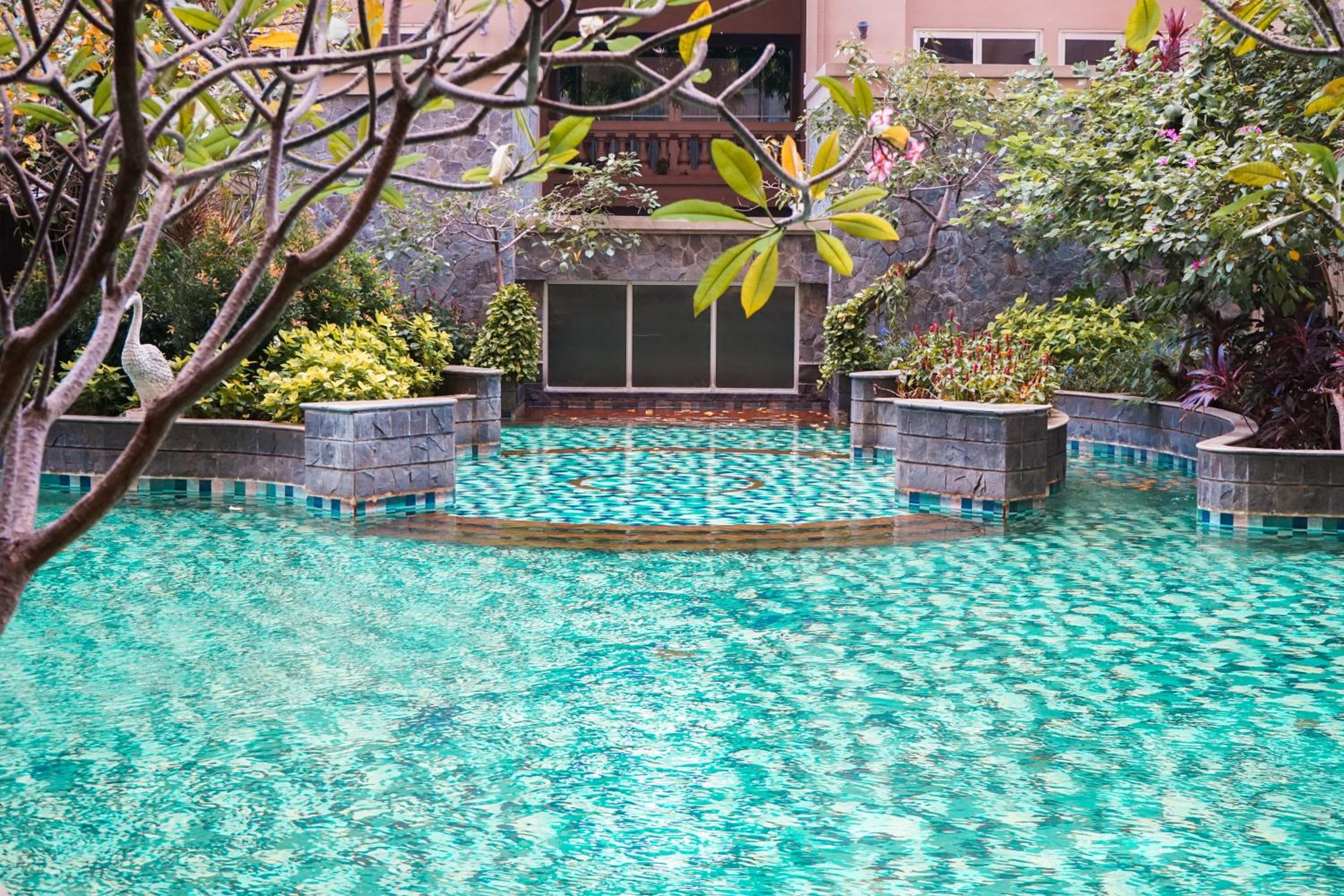 1BR Queen Bed at Marina Ancol Apartment near Dufan By Travelio