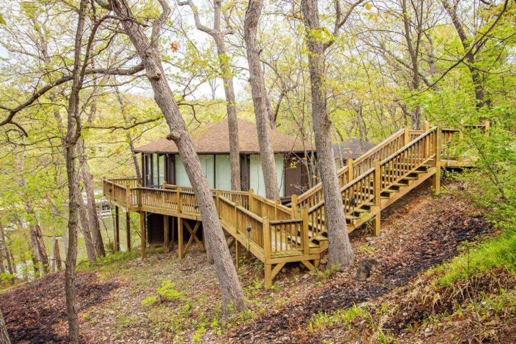 Unit 12 - Treetop 2 Bedroom Villa