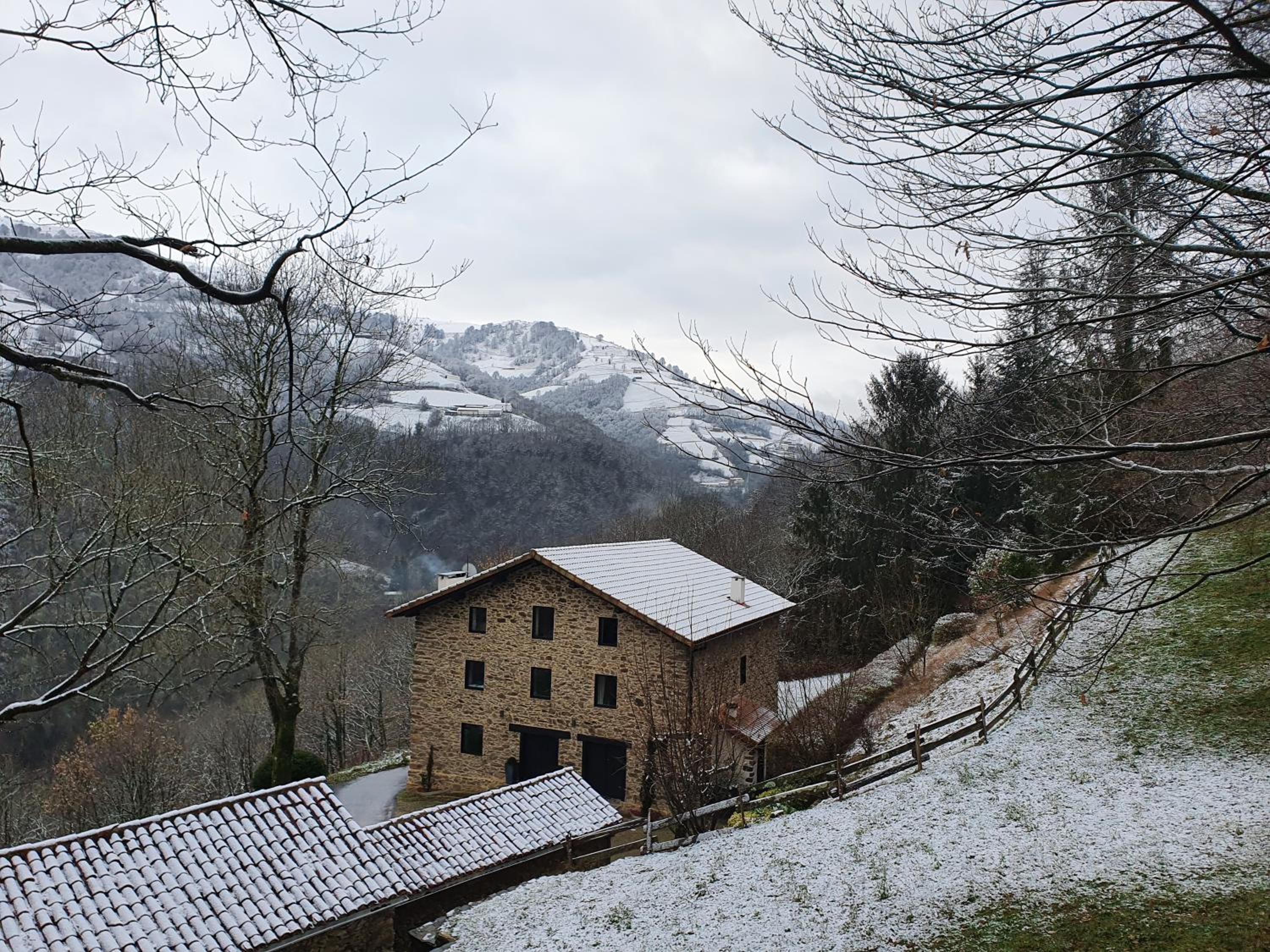 Gîte de charme Lodge en Pays Basque view 2