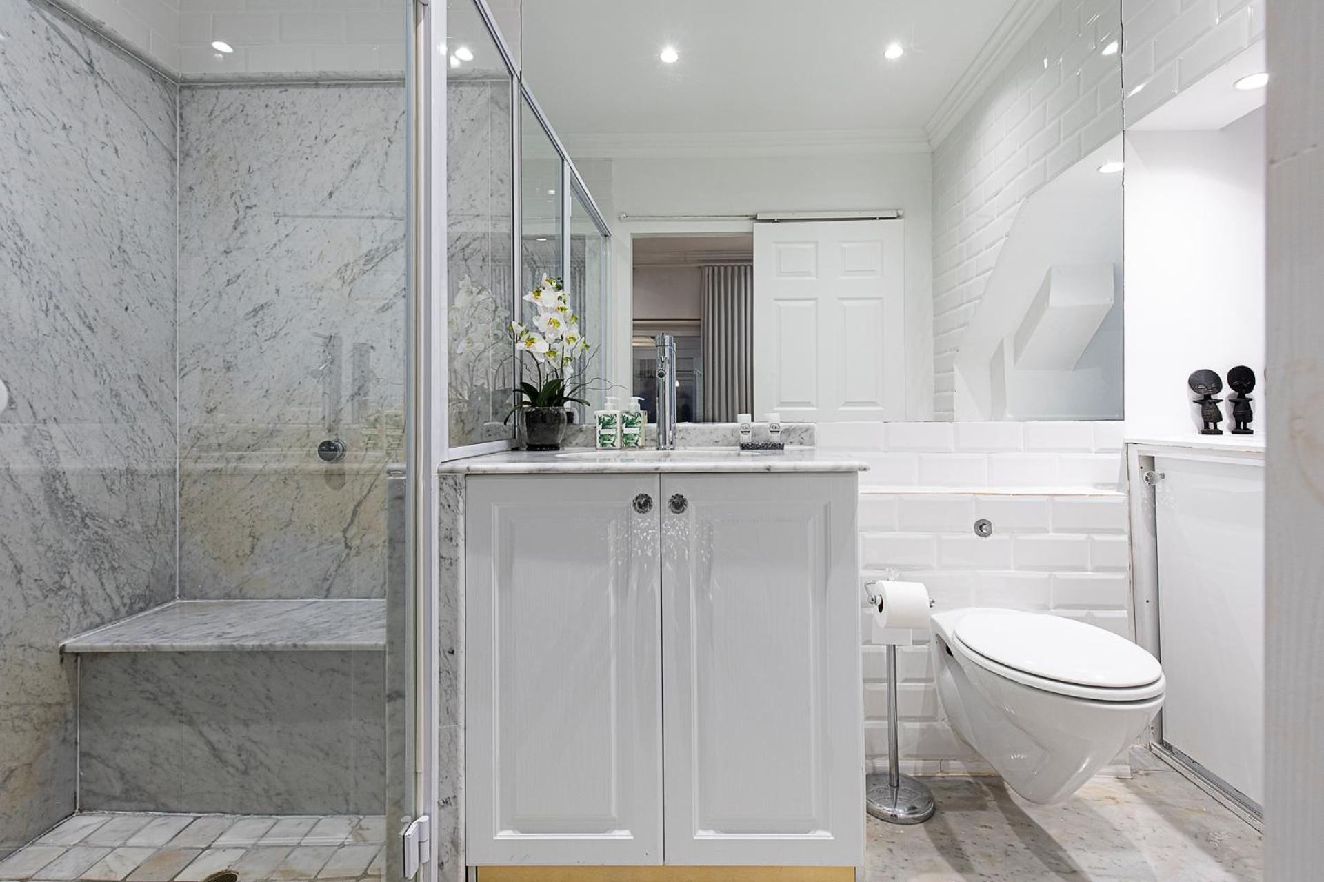 Clifton YOLO Spaces - Clifton Beachfront Apartments view 5