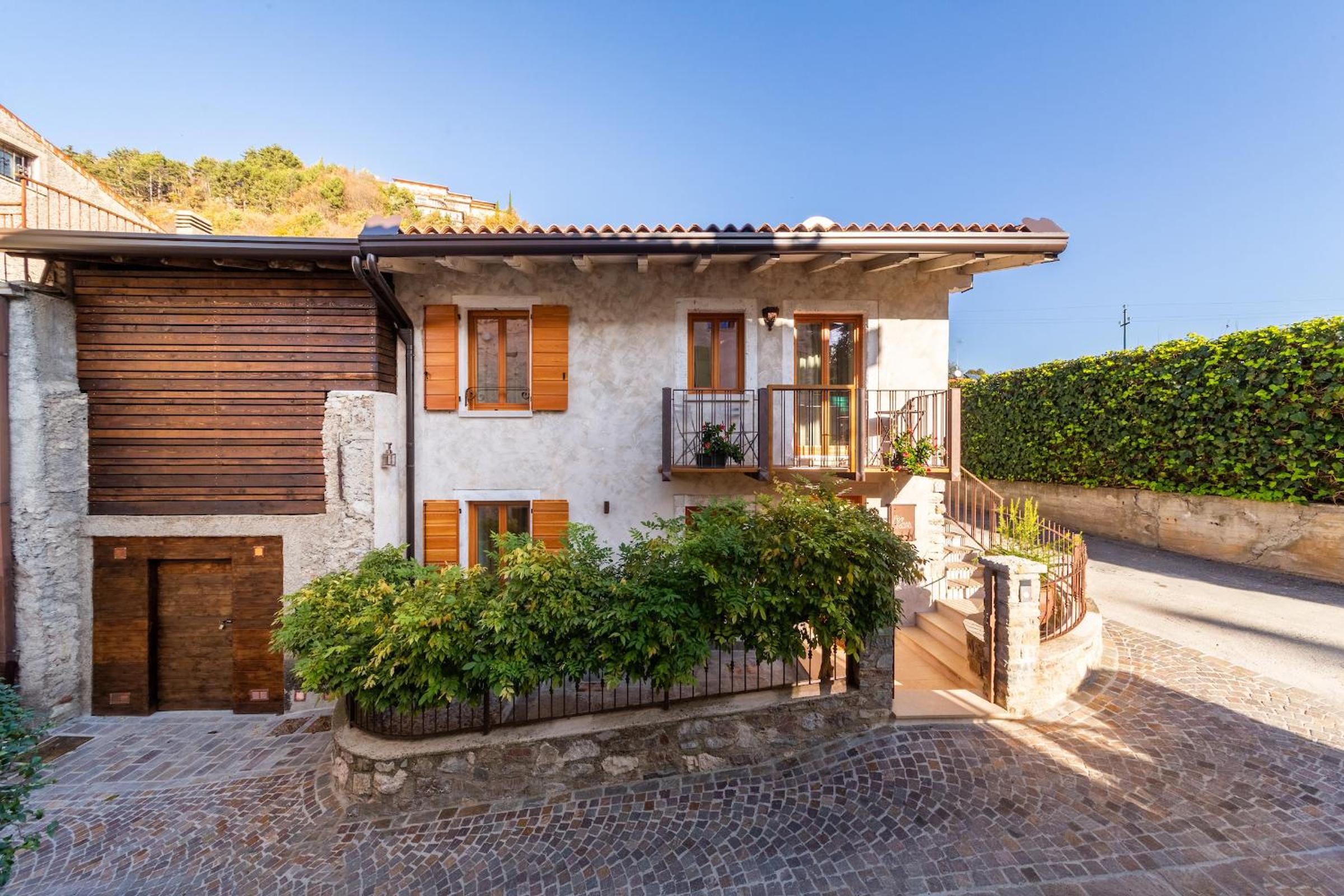 Borgo Cantagallo Casa Olivia 2 view 3