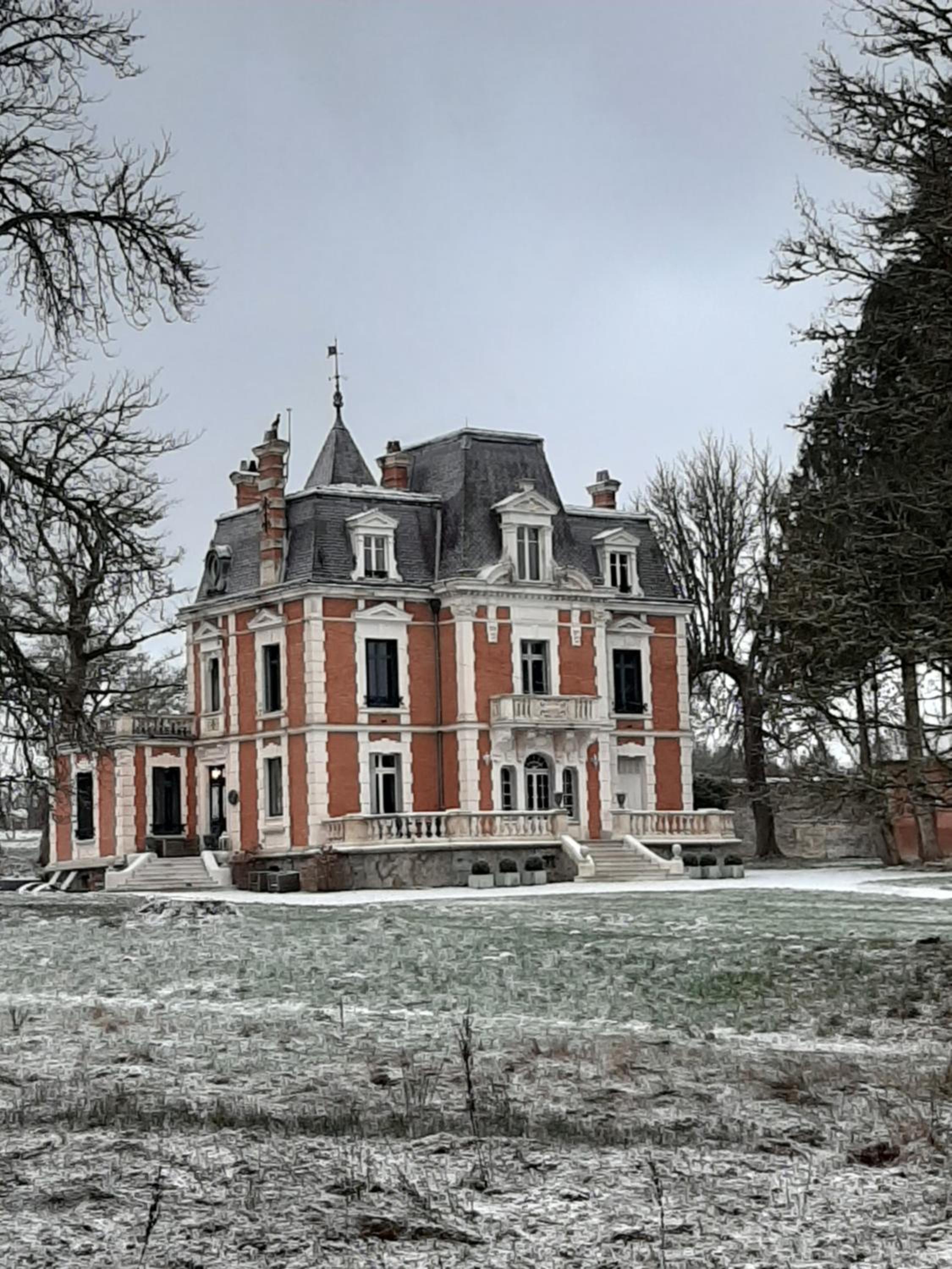 Chateau Sourliavoux, appartement en chambres d'hôtes view 5
