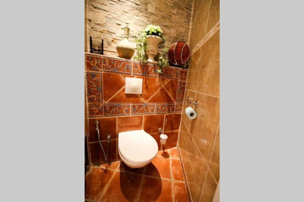 Grand appartement pour 4 personnes/ Cours Lieutaud view 5