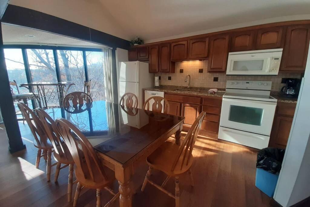 Unit 55 - Treeloft 3 bedroom villa view 4