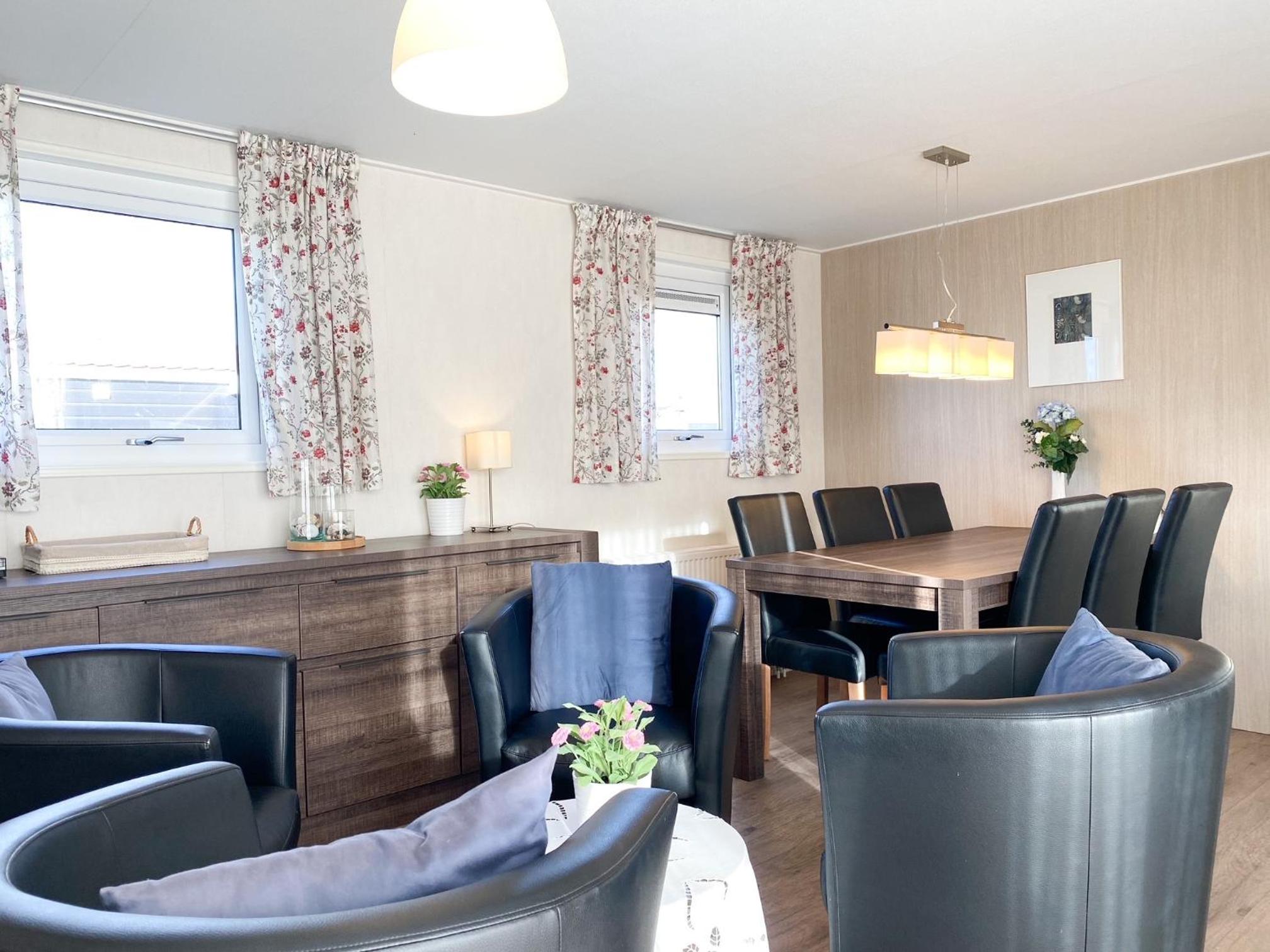 Kindvriendelijk Chalet voor 6 personen SE05 view 5