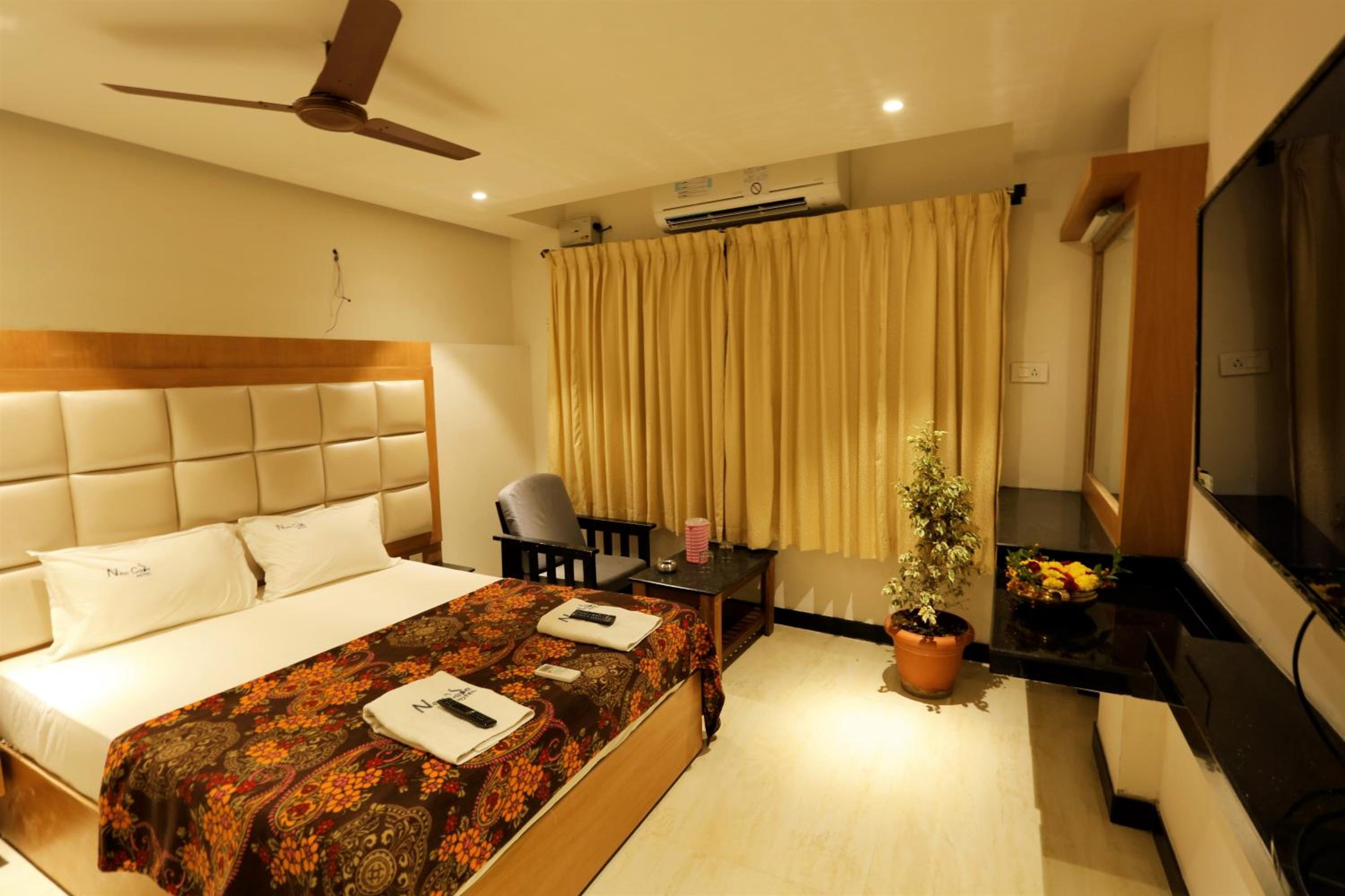 New Cape Hotel