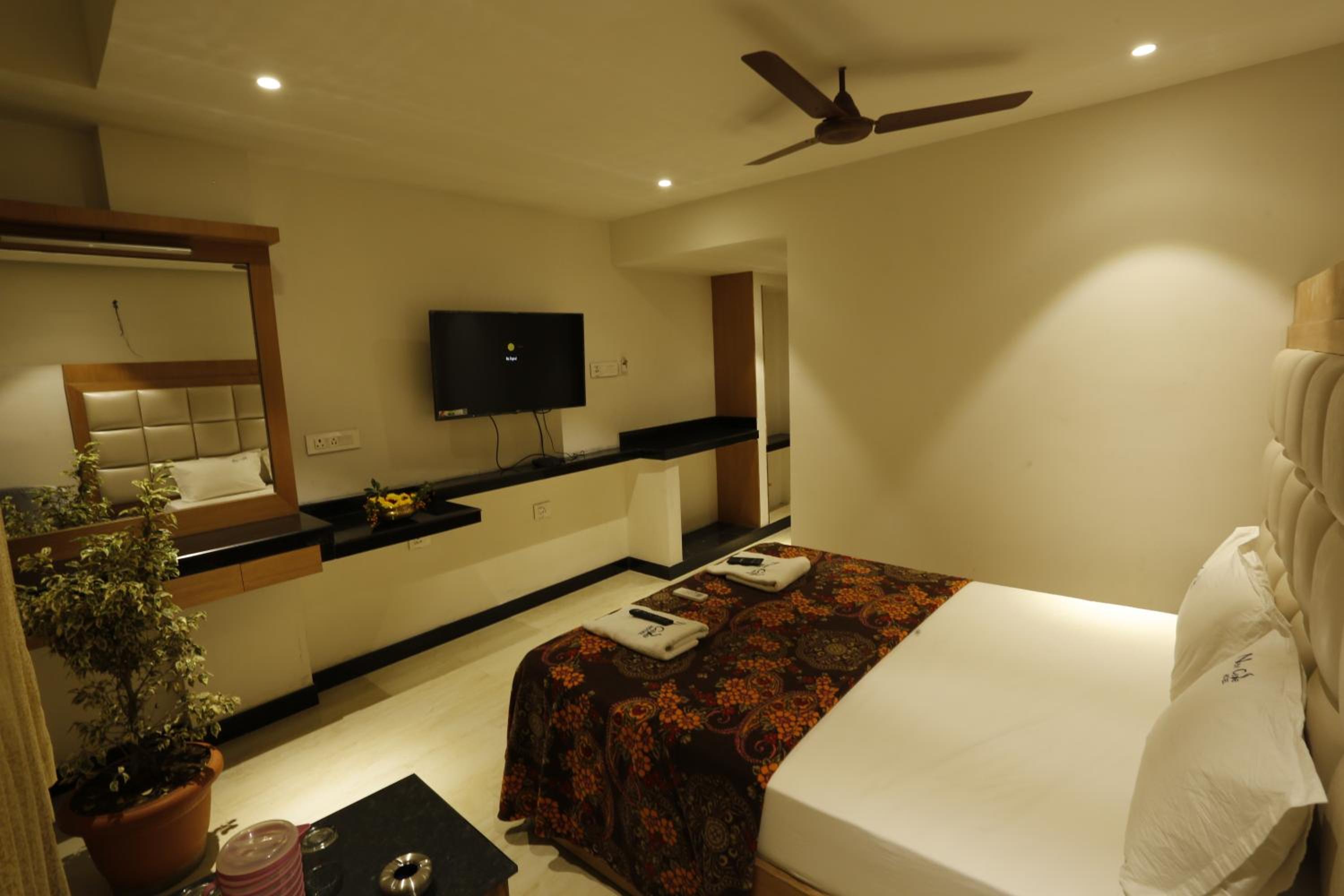 New Cape Hotel