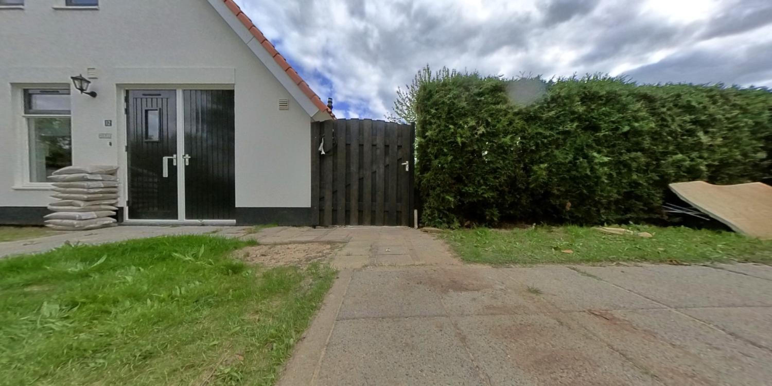 Photo 10