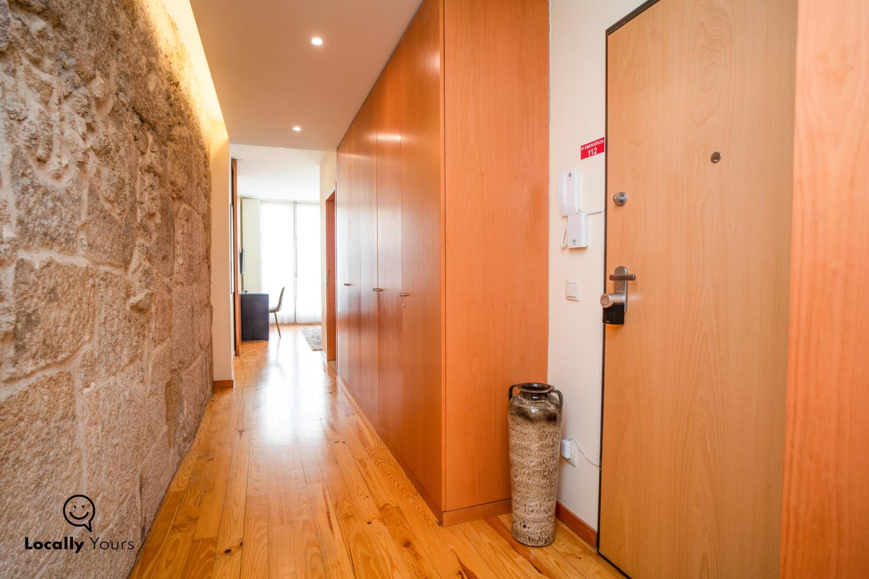 Locally Yours São Bento Apartments view 2