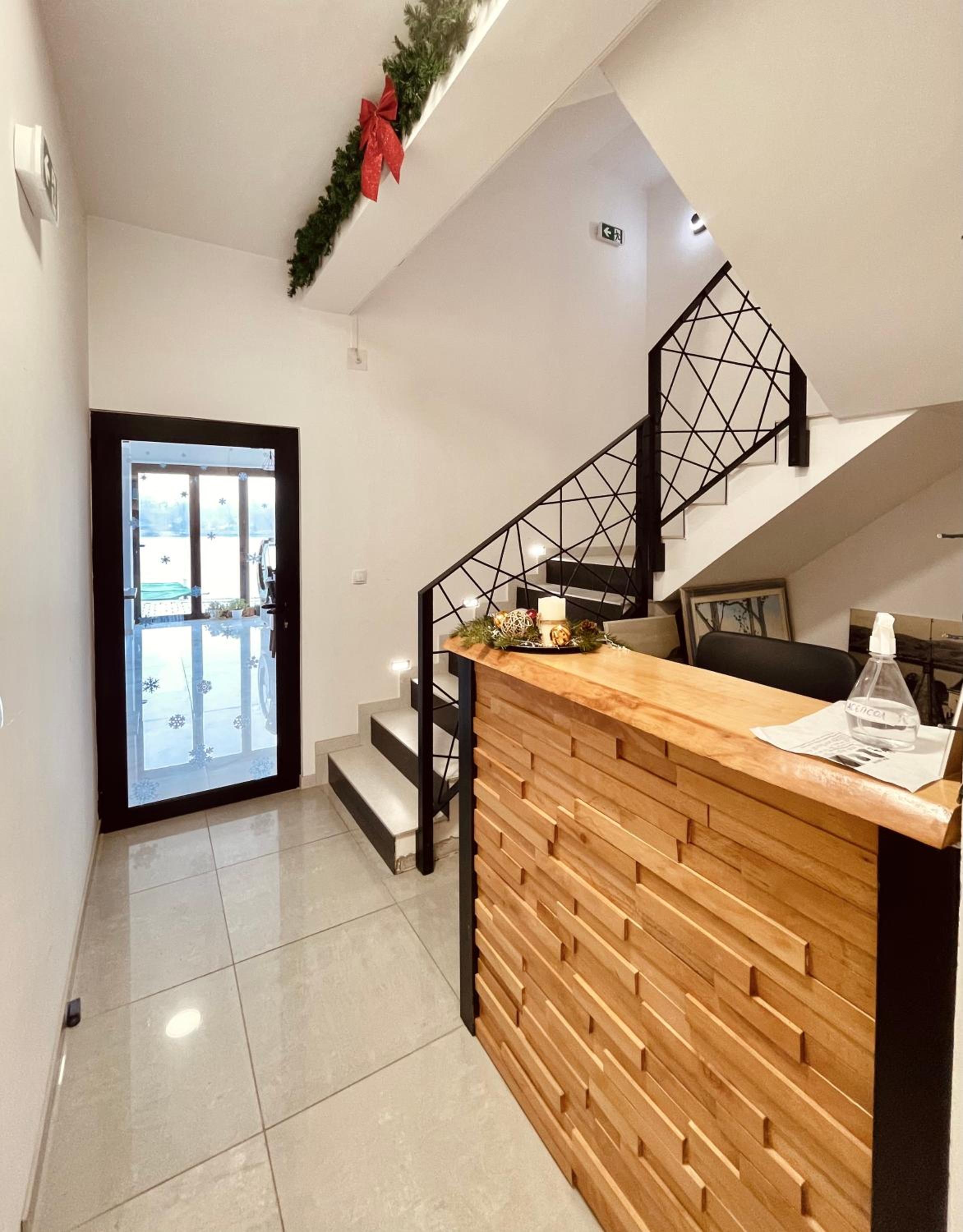 Apartmani Tašić Lakeview Studio view 3