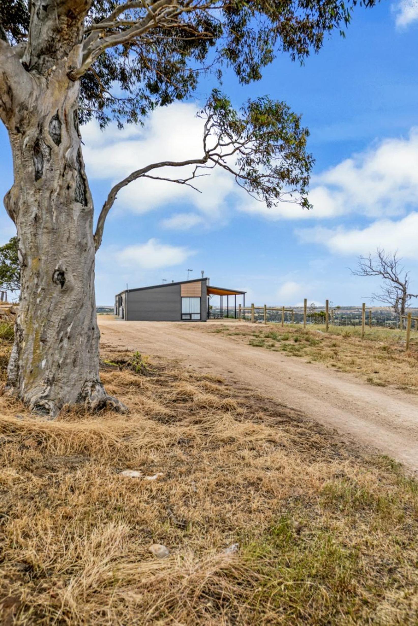 Old Bull Creek Luxury Retreat view 2