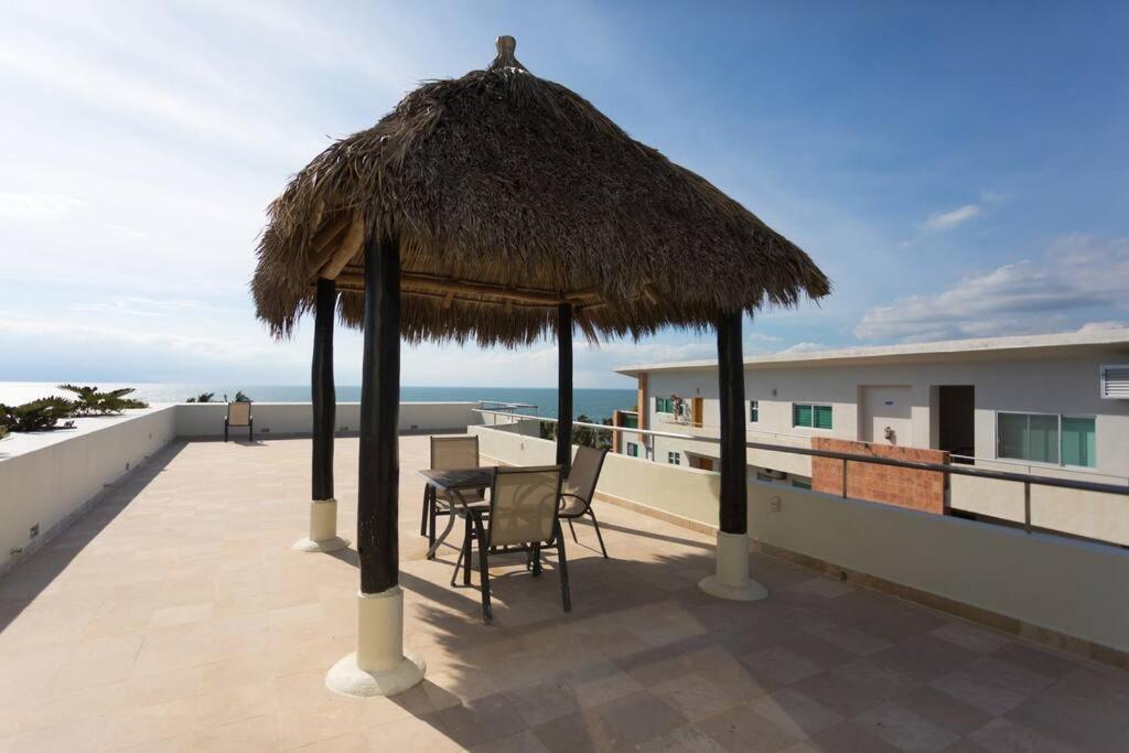 Luxurious Penthouse, breathtaking beach view!!!, fotografía 3