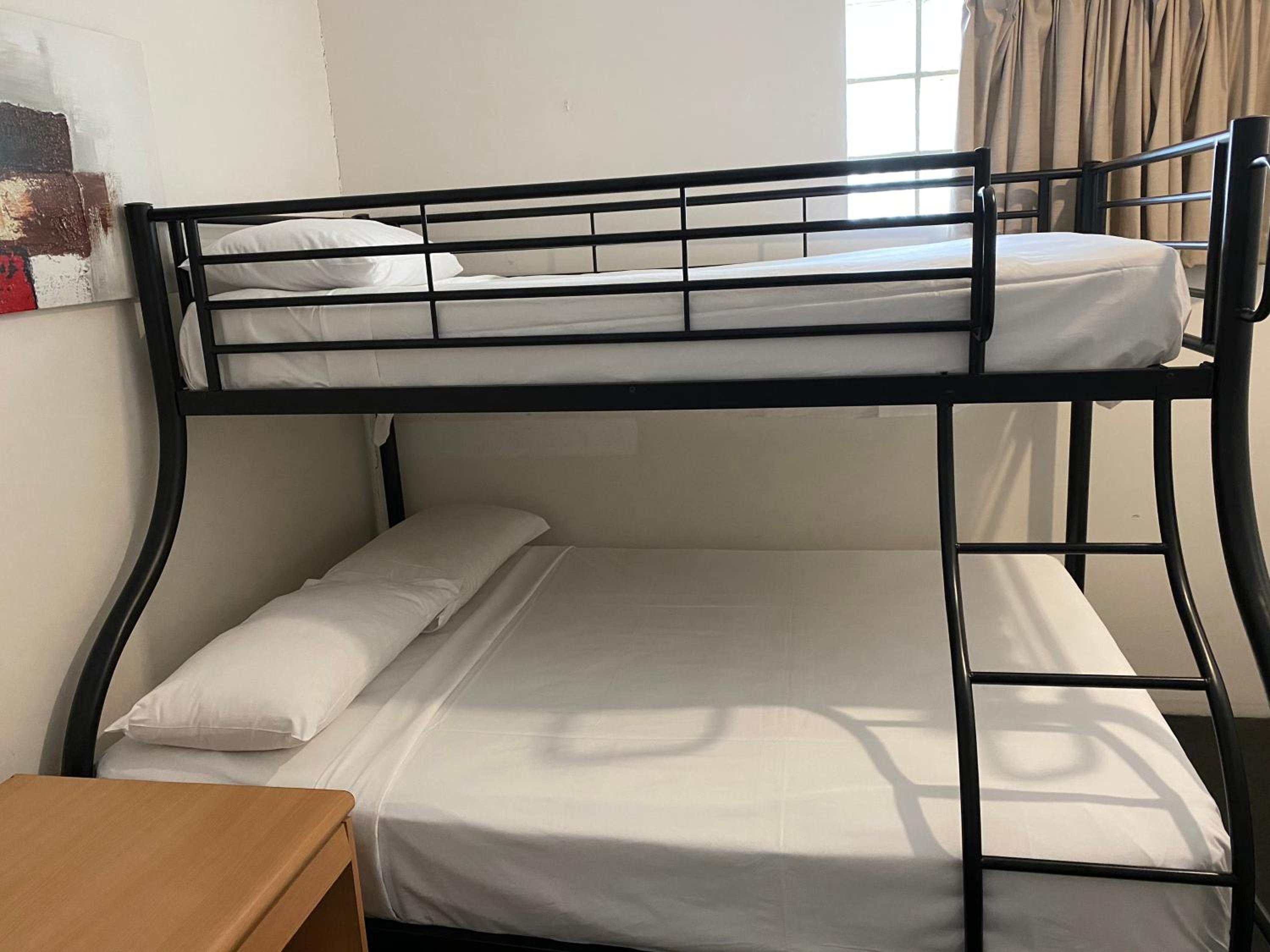 Cosmopolitan Motel & Serviced Apartments