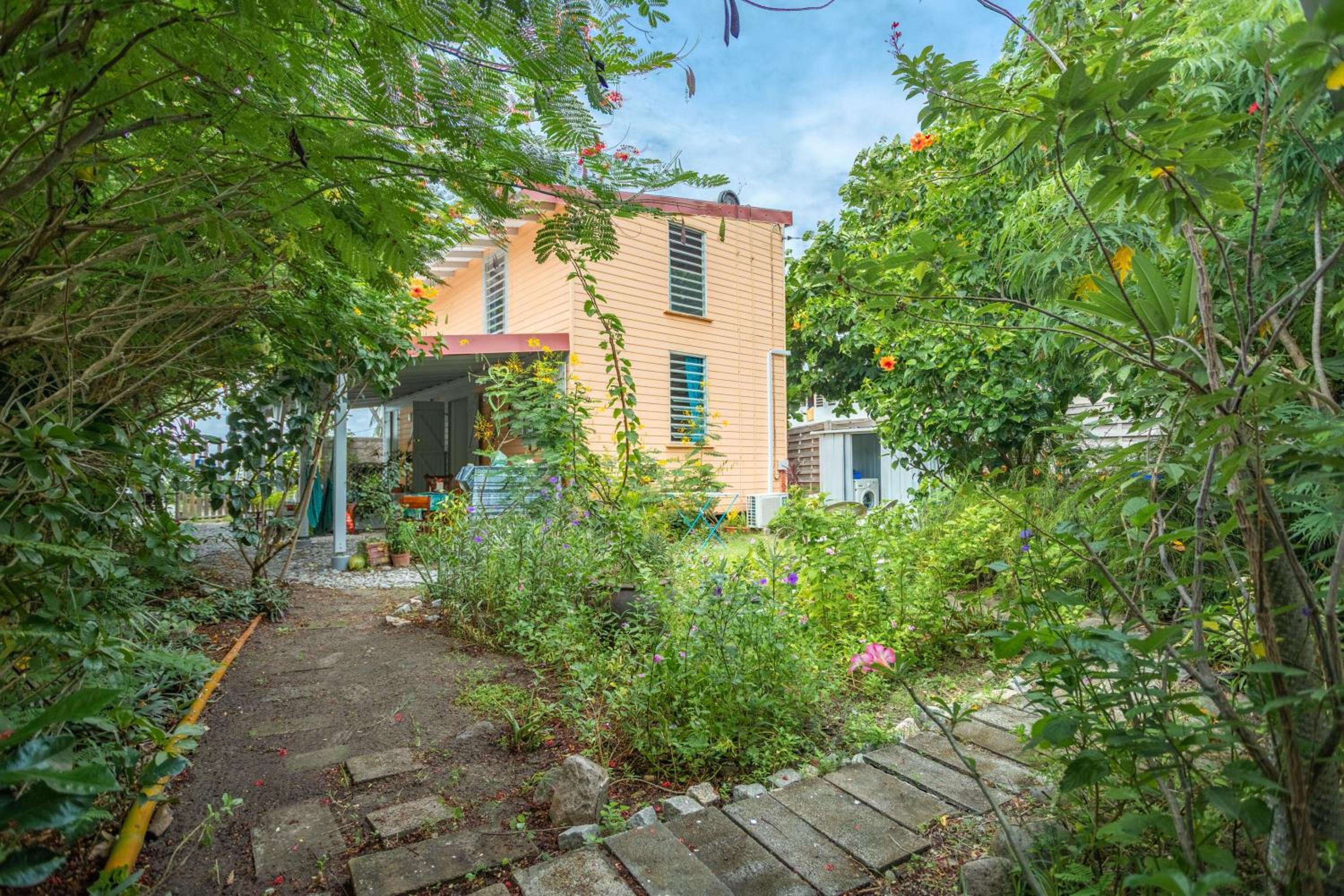 Appartement charmant au Carbet avec vue sur la mer - 50 m² view 5