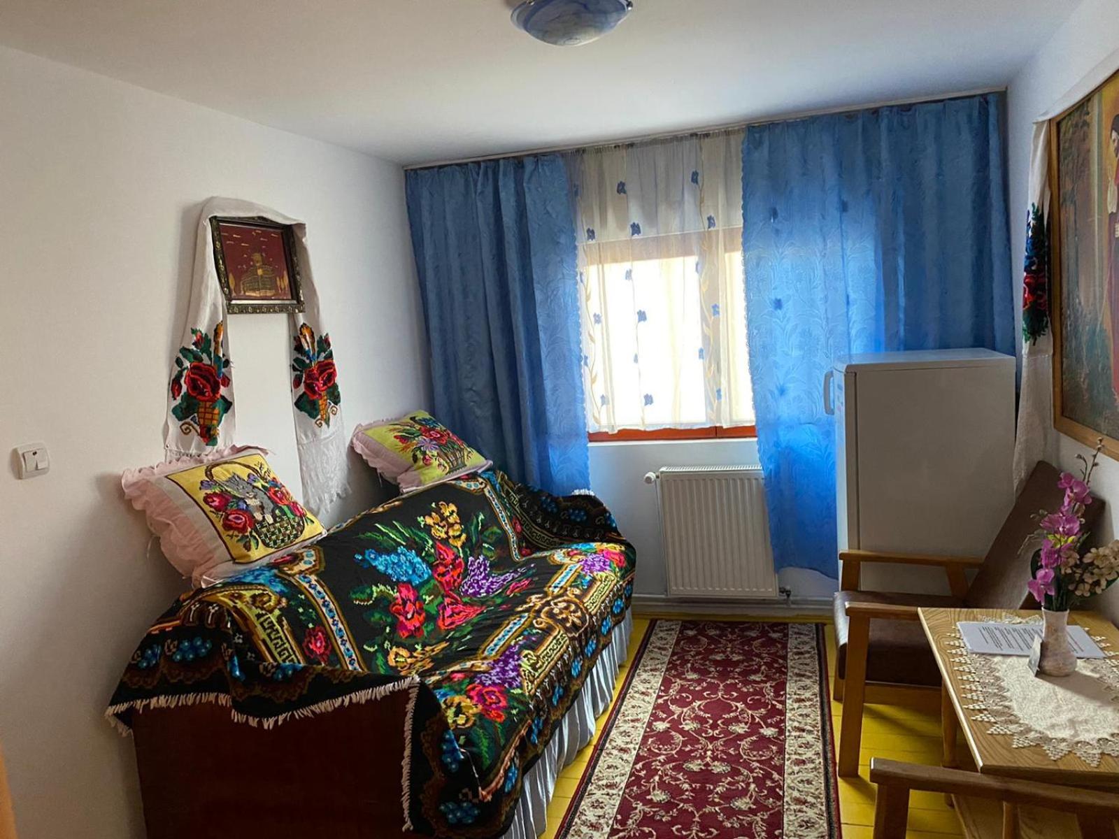 Camere de închiriat Floarea reginei view 5