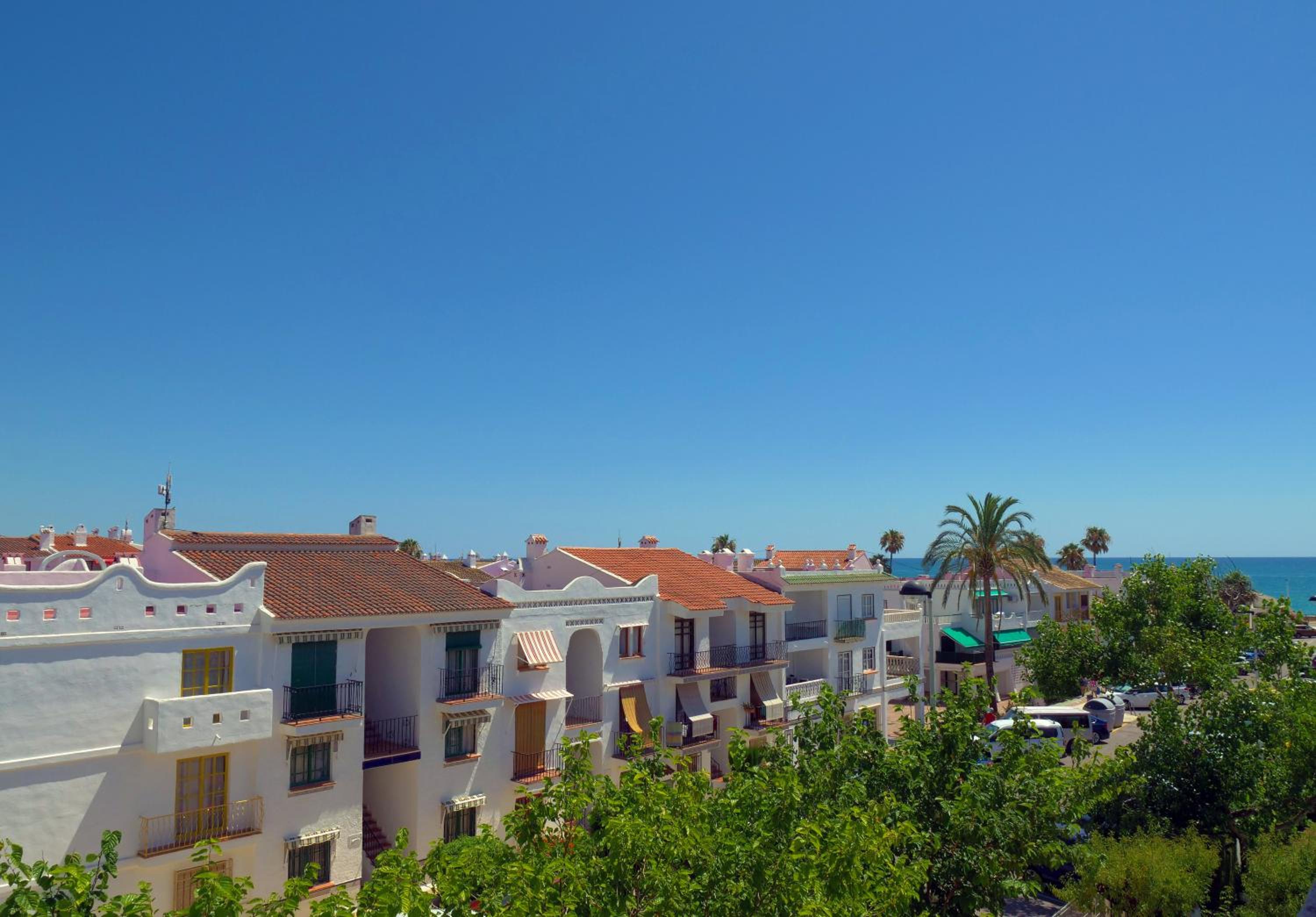 Kione Villamar view 3