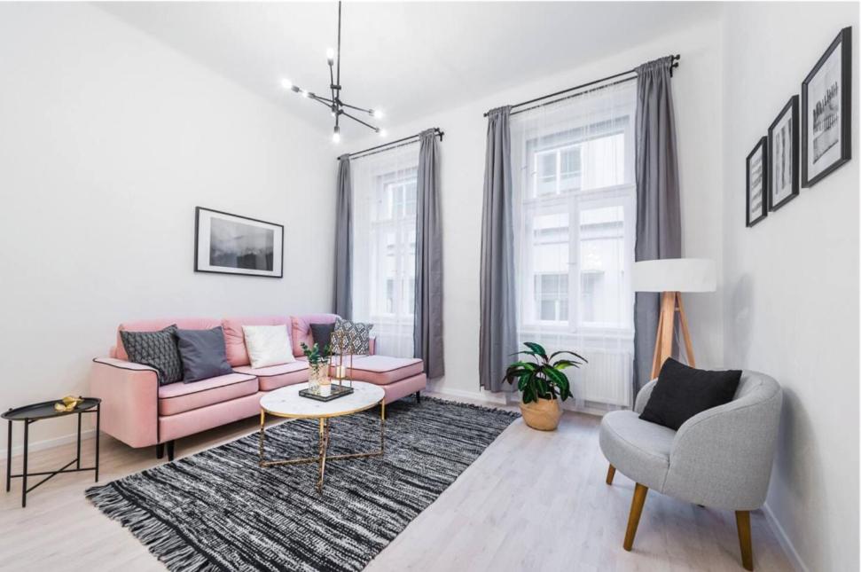 APTs in OLD TOWN PRAGUE by Michal&Friends