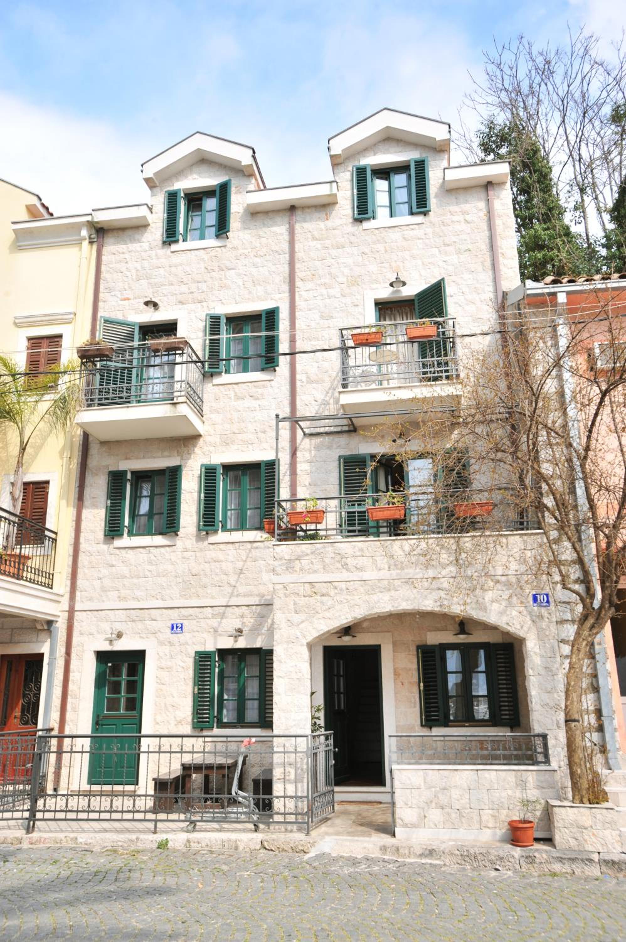 Apartments Jelena Skver