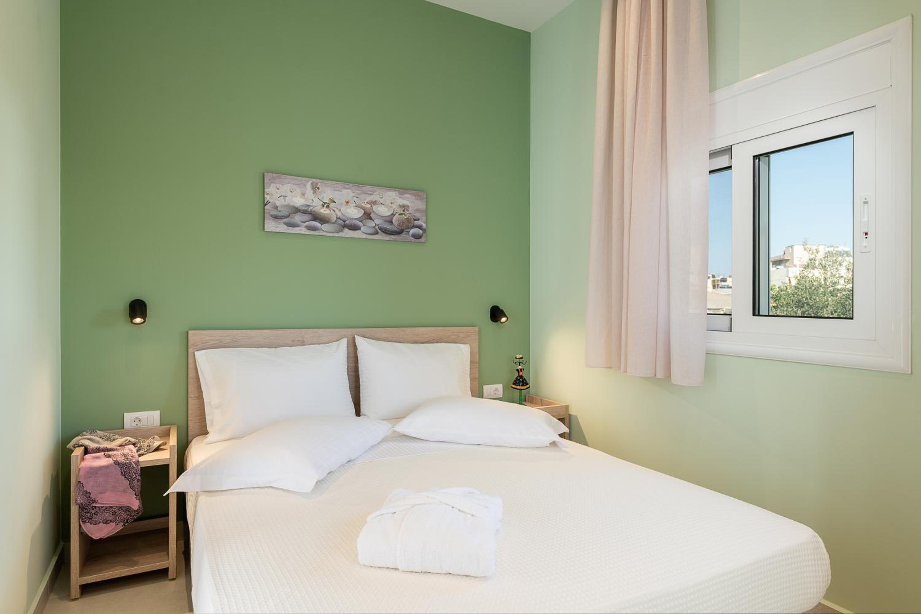 M City Apartments 100m from the beach view 4