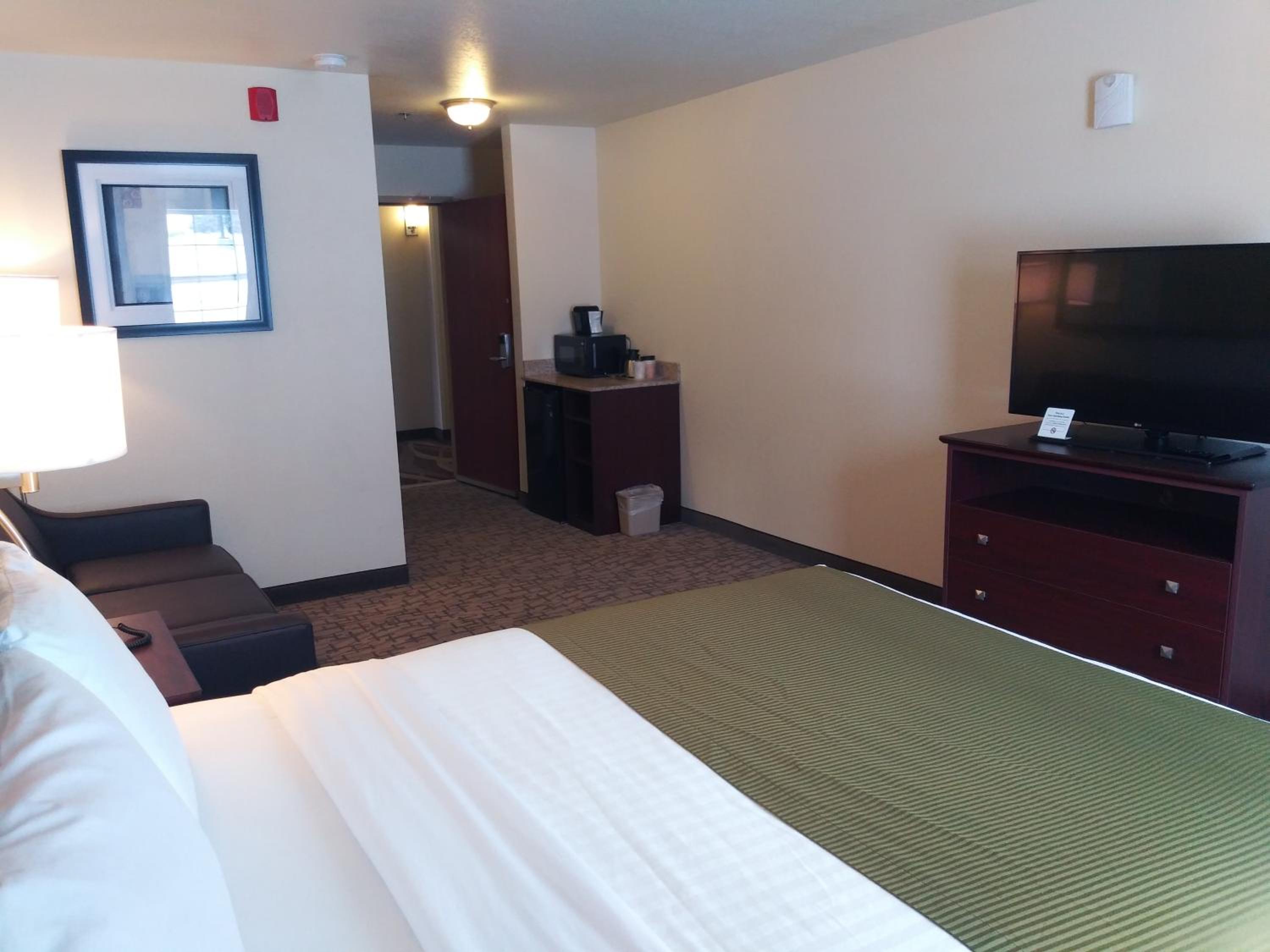 Cobblestone Inn & Suites - Barron