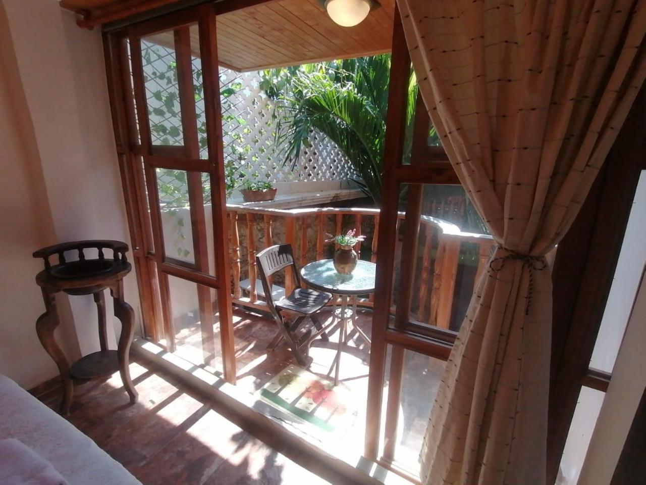 Casa Mamá Waldy Hostel