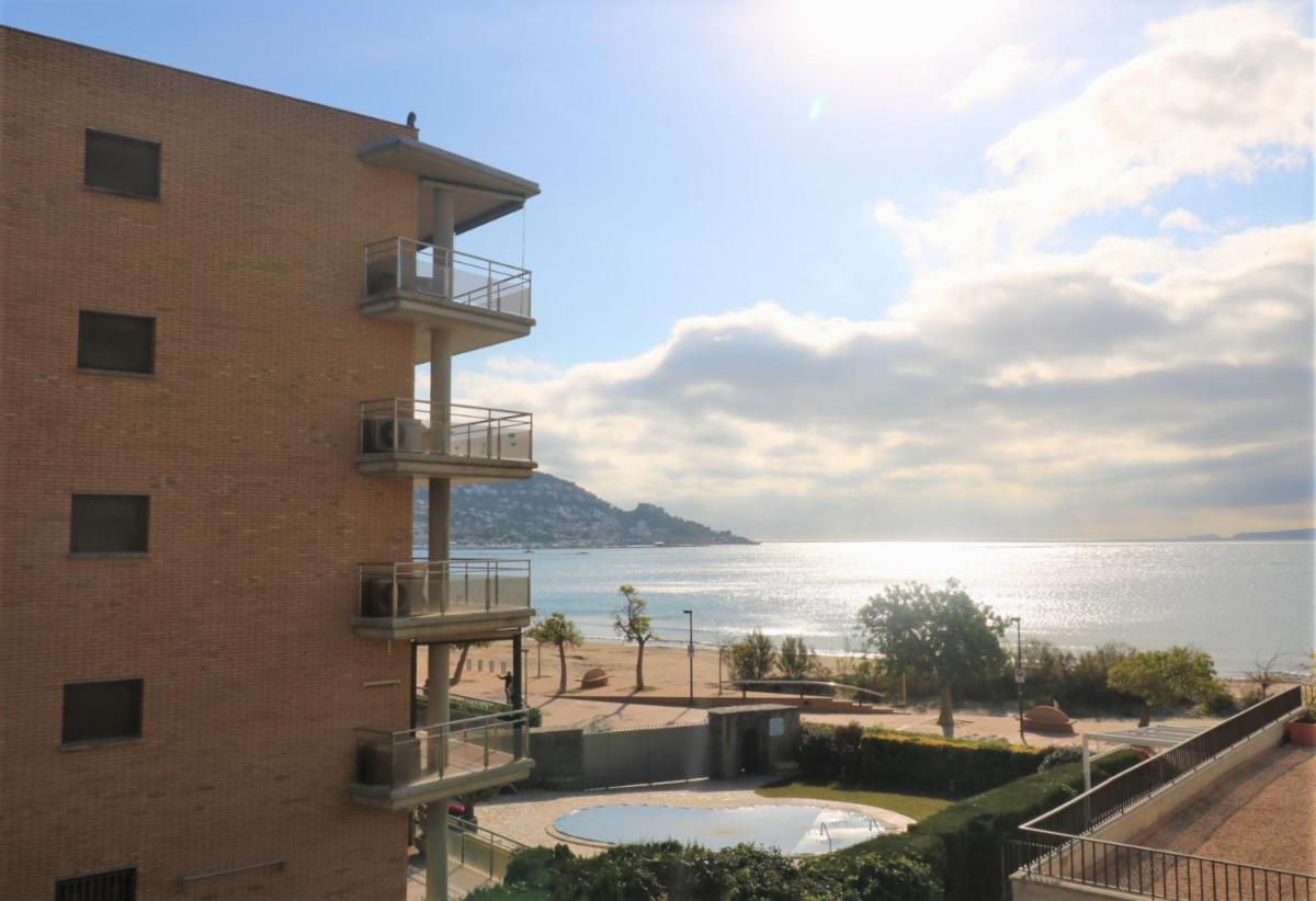 Castell Joncar,30 M de la playa, 1era linea de mar, vista al mar view 3