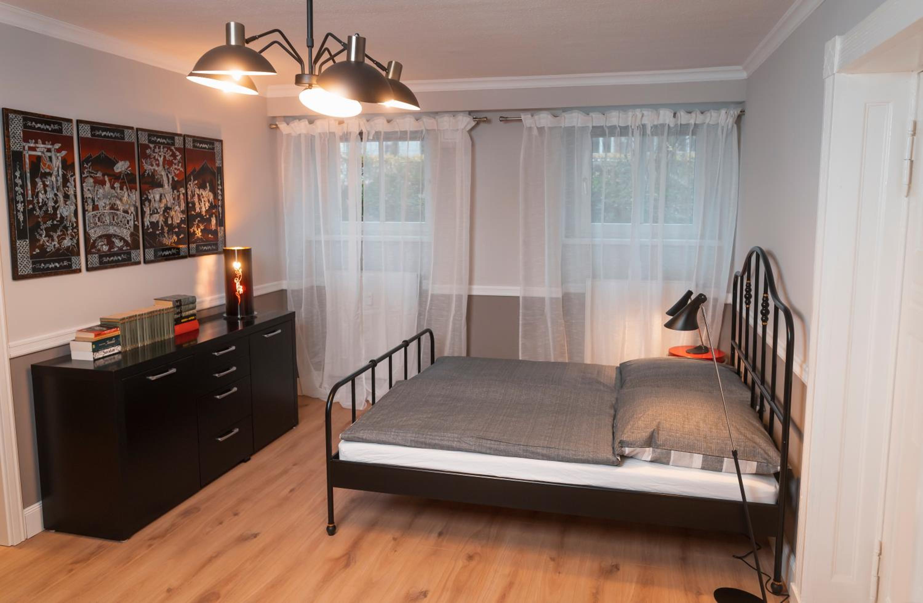90qm Ferienwohnung Berlin Zentrum Nähe Prenzlauer Berg, 2 Bäder
