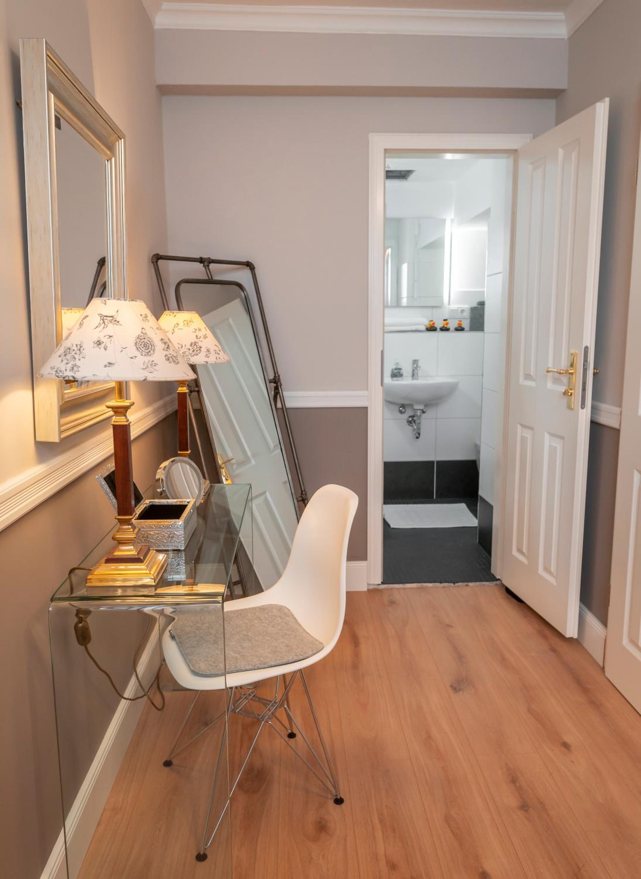 90qm Ferienwohnung Berlin Zentrum Nähe Prenzlauer Berg, 2 Bäder