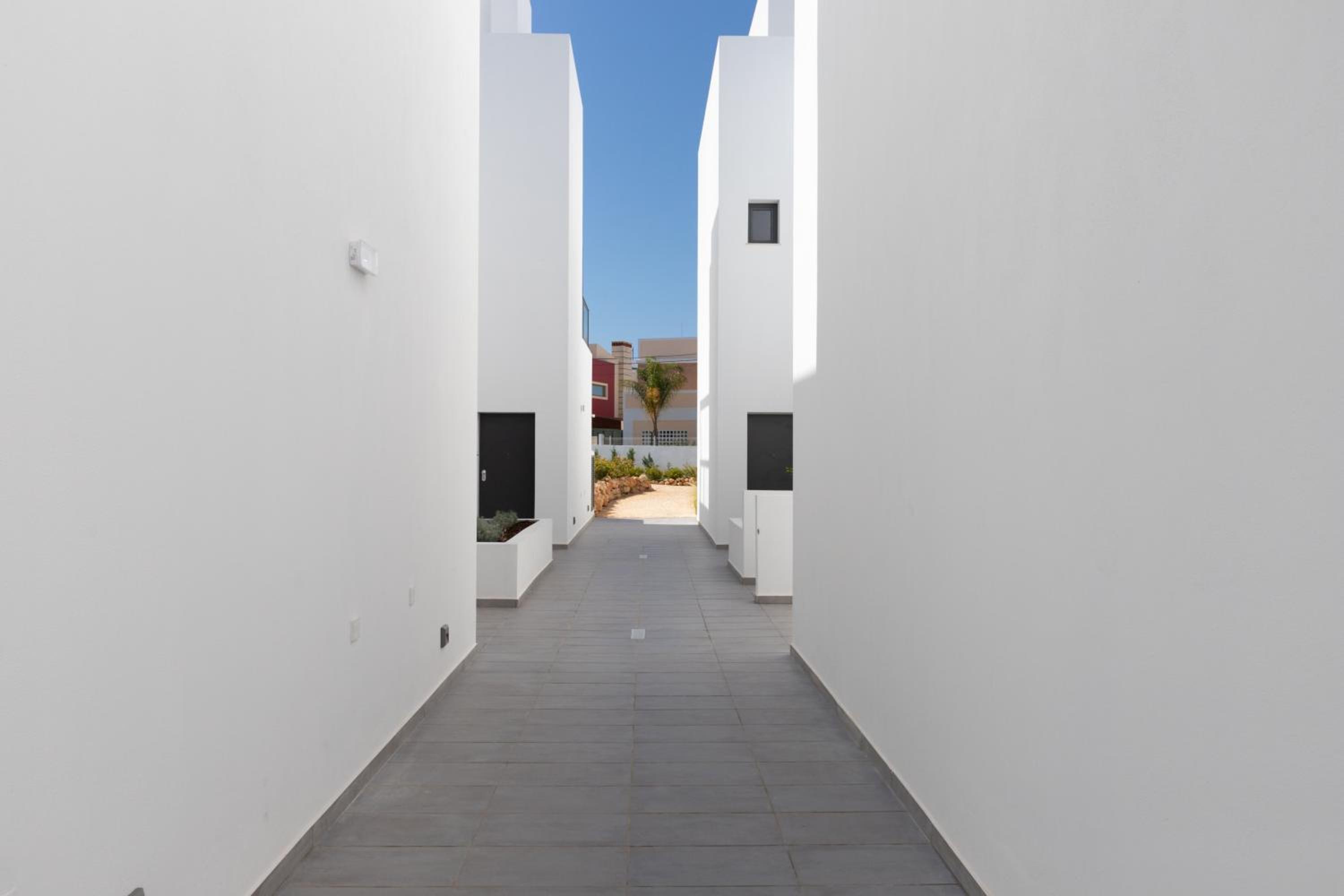 Luxury Townhouse with Pool in Alvor view 2