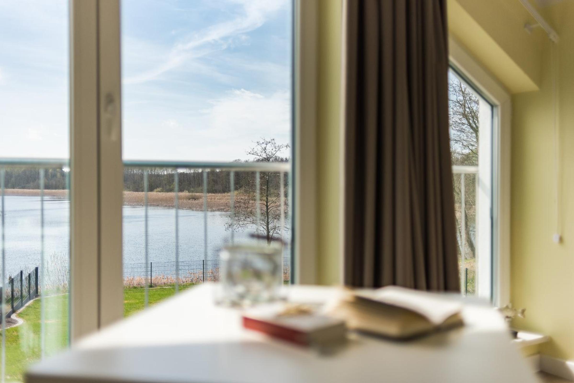 Luxus-See-Domizil mit Sauna, Kamin und Boot-130 qm für 6 Personen